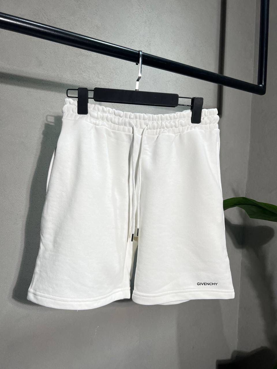 Pantaloni scurti Giv€nchy