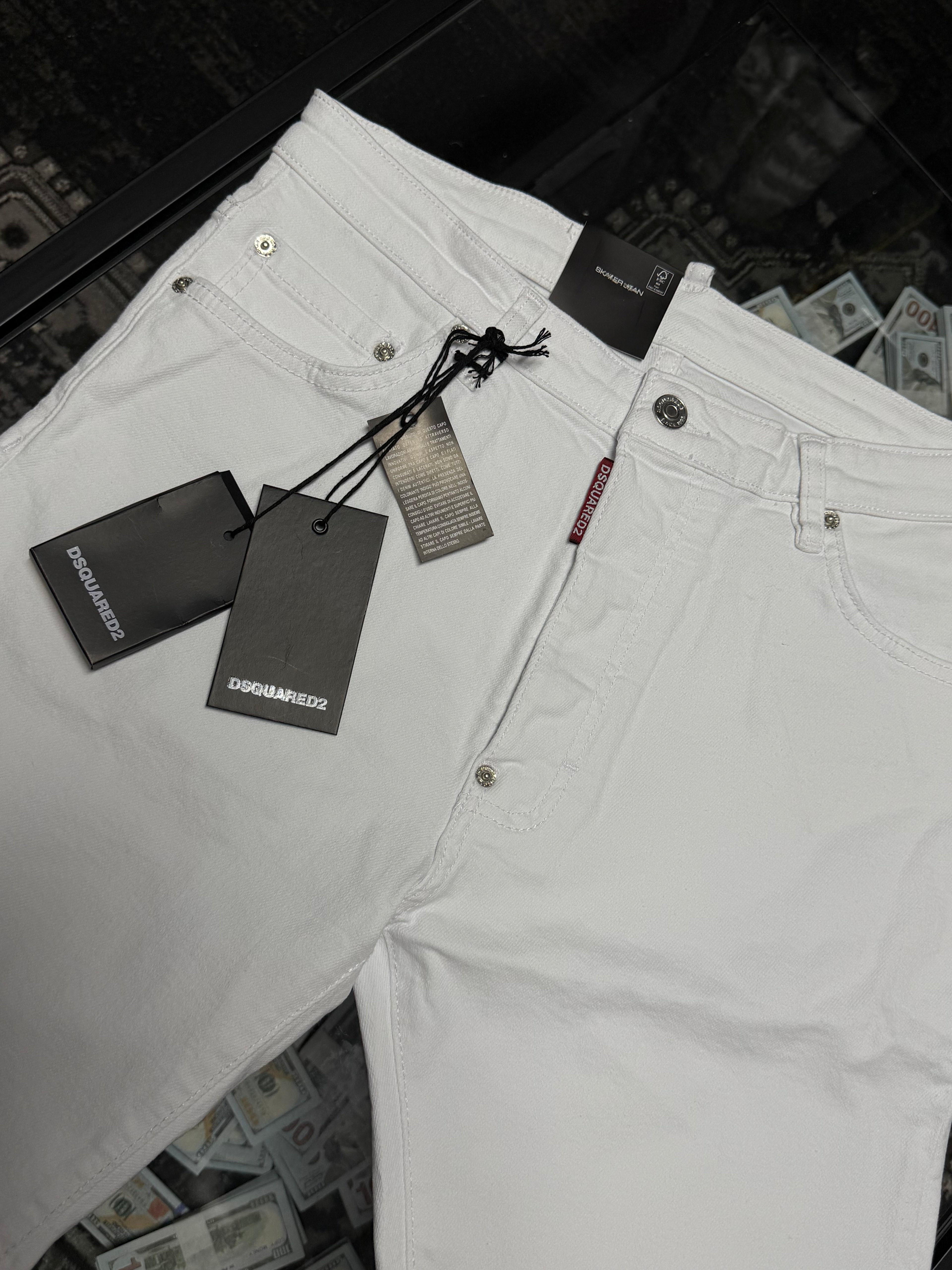 Blugi scurti Dsq2