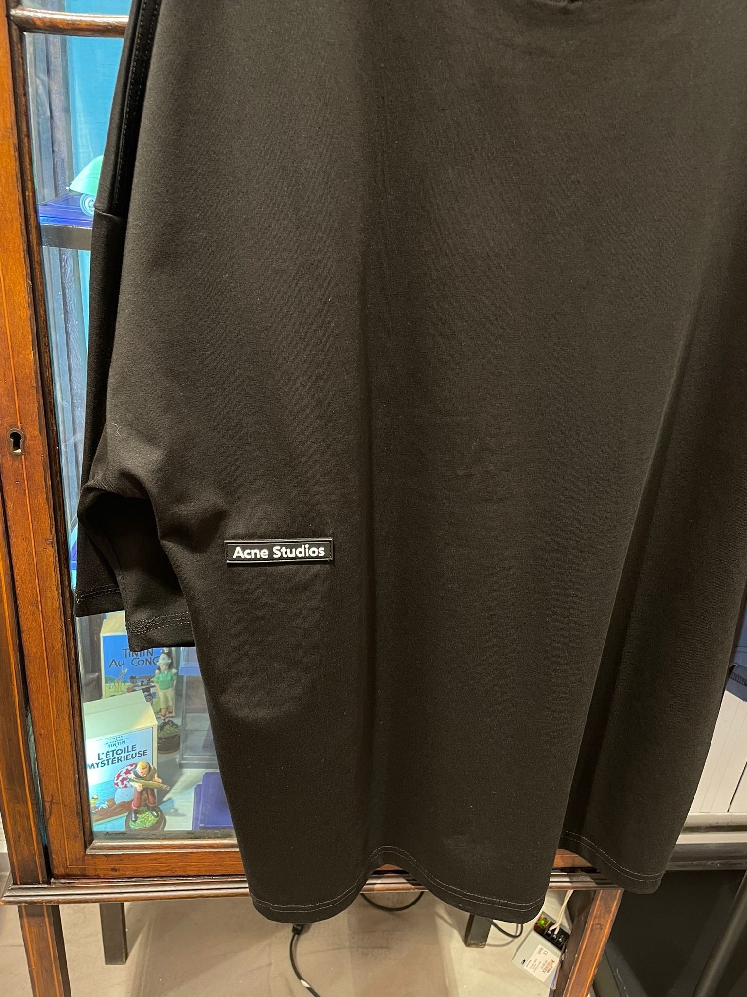 Tricou Acne