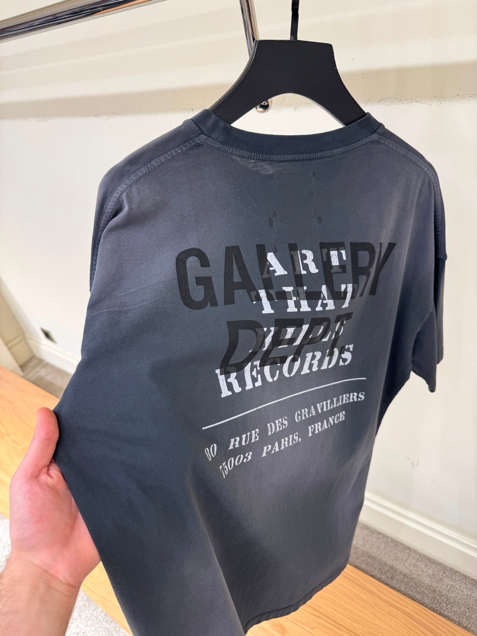Tricou Gallery D