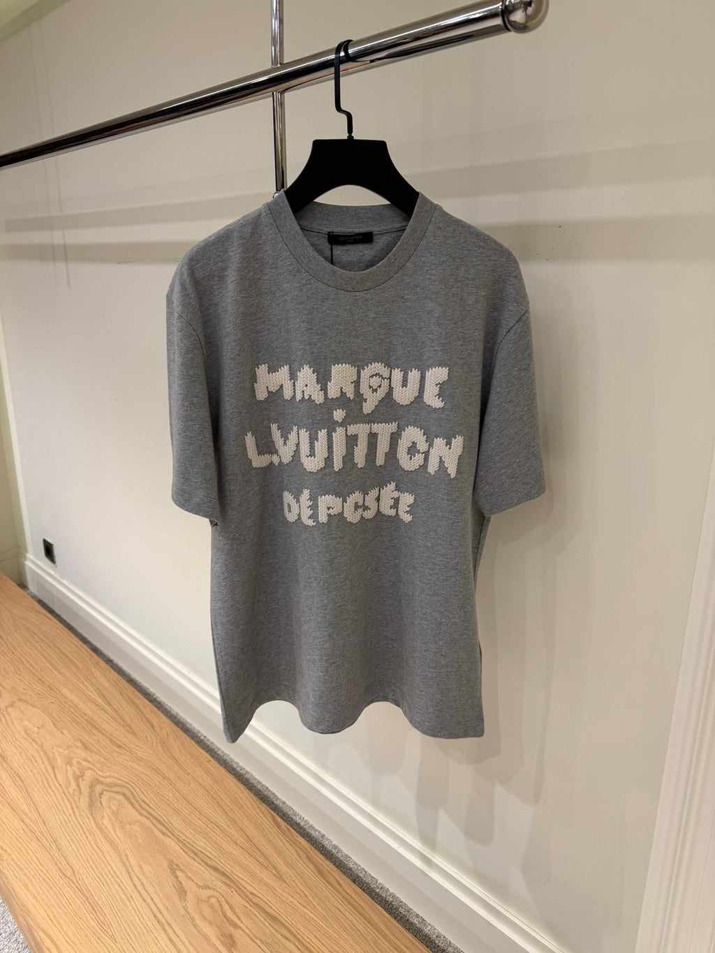 Tricou Lv