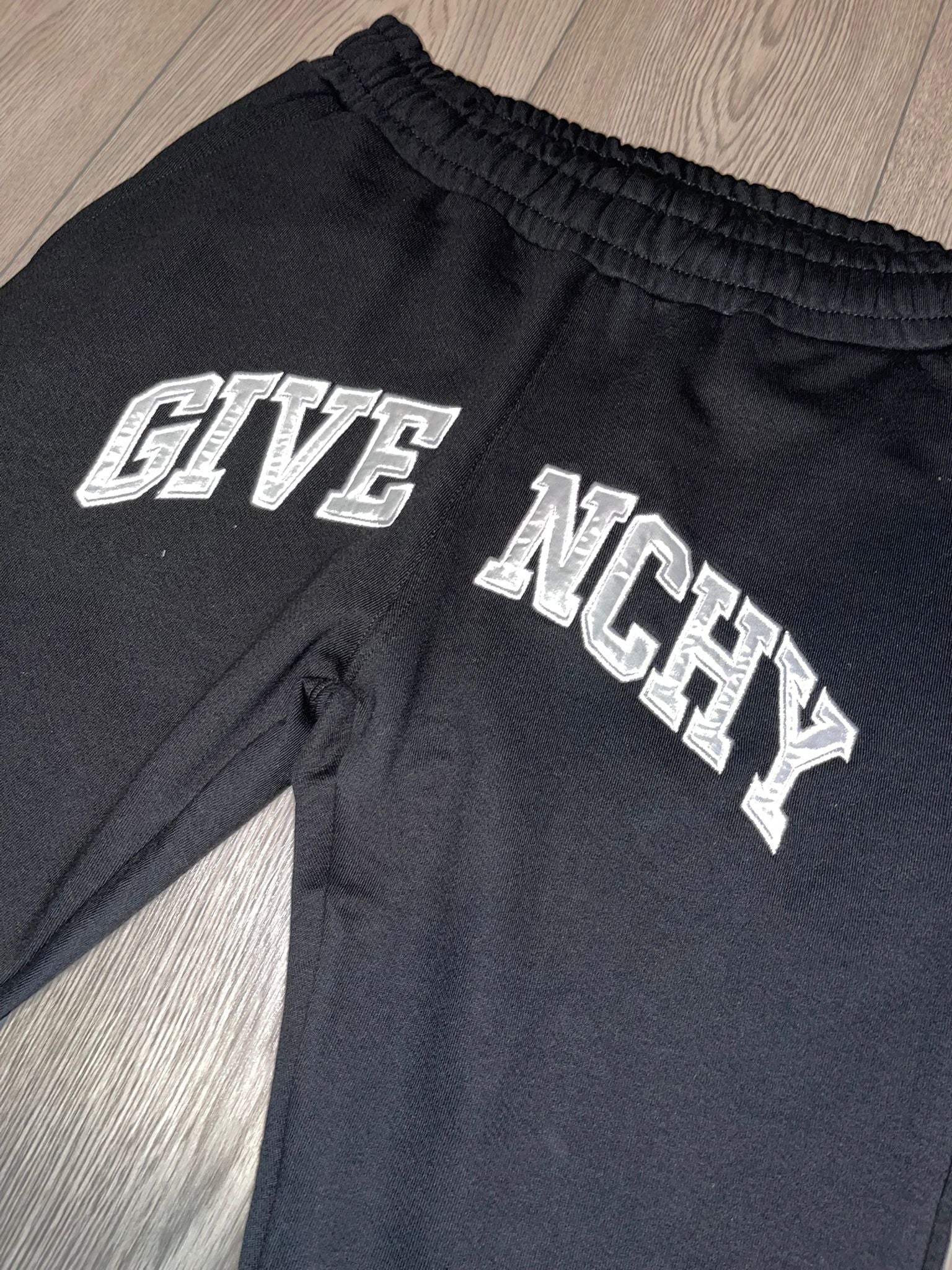 Pantaloni de trening Giv€nchy
