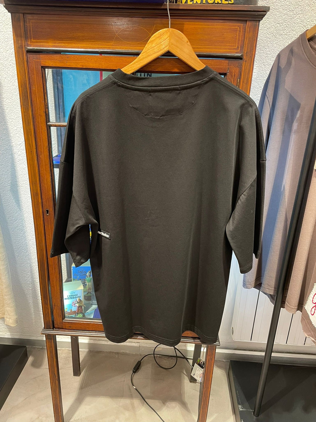 Tricou Acne