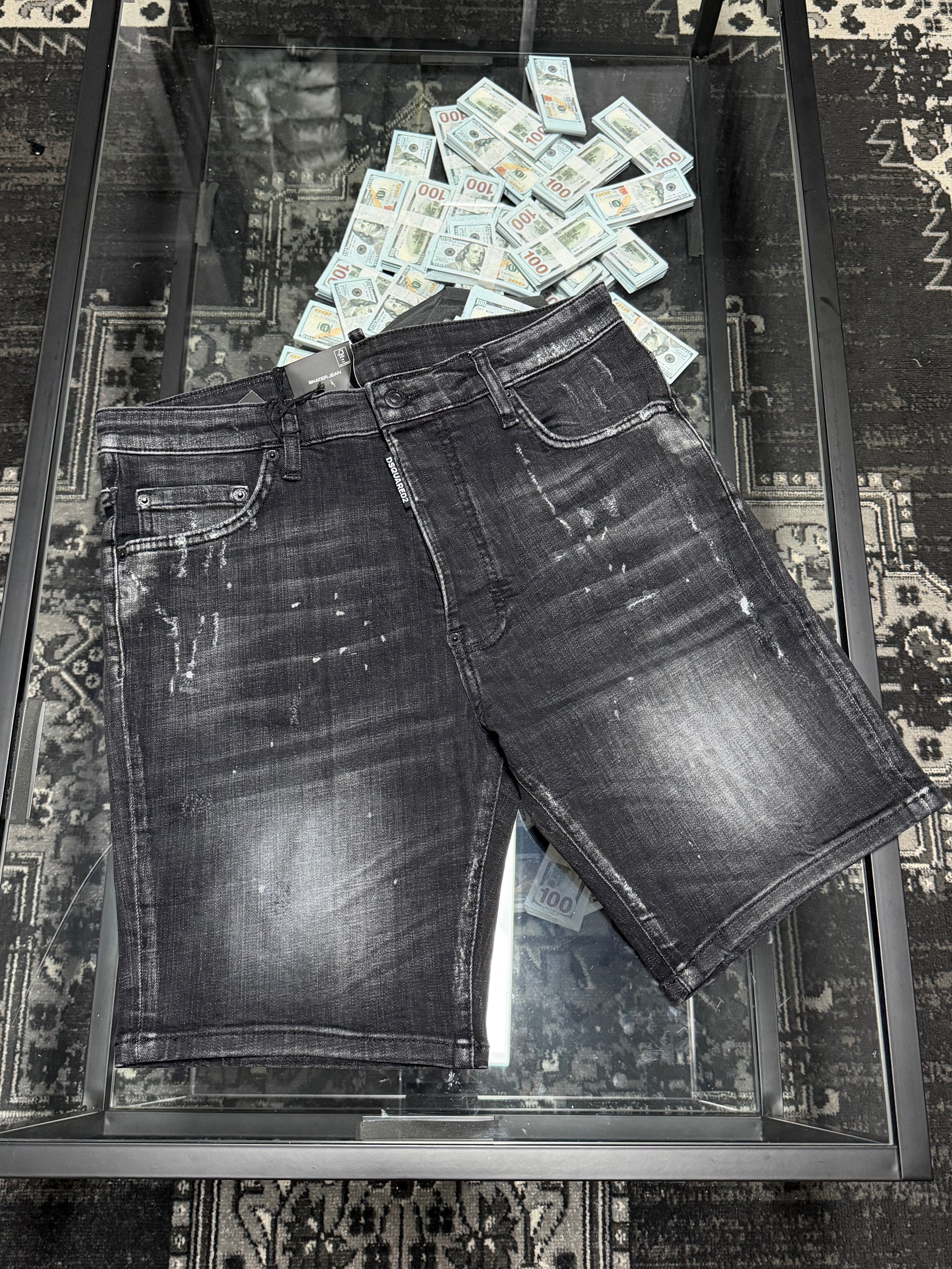 Blugi scurti Dsq2