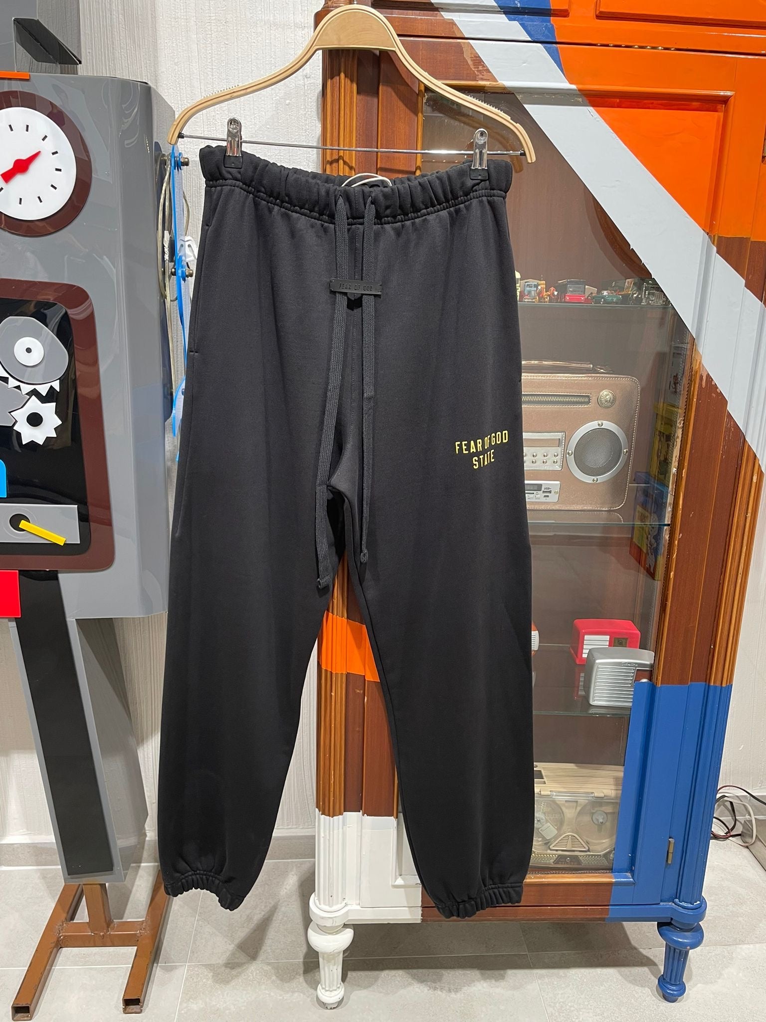 Pantaloni Essentials