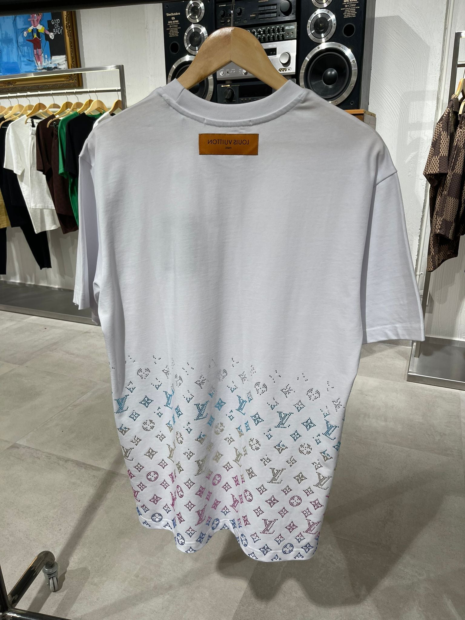 Tricou Lv