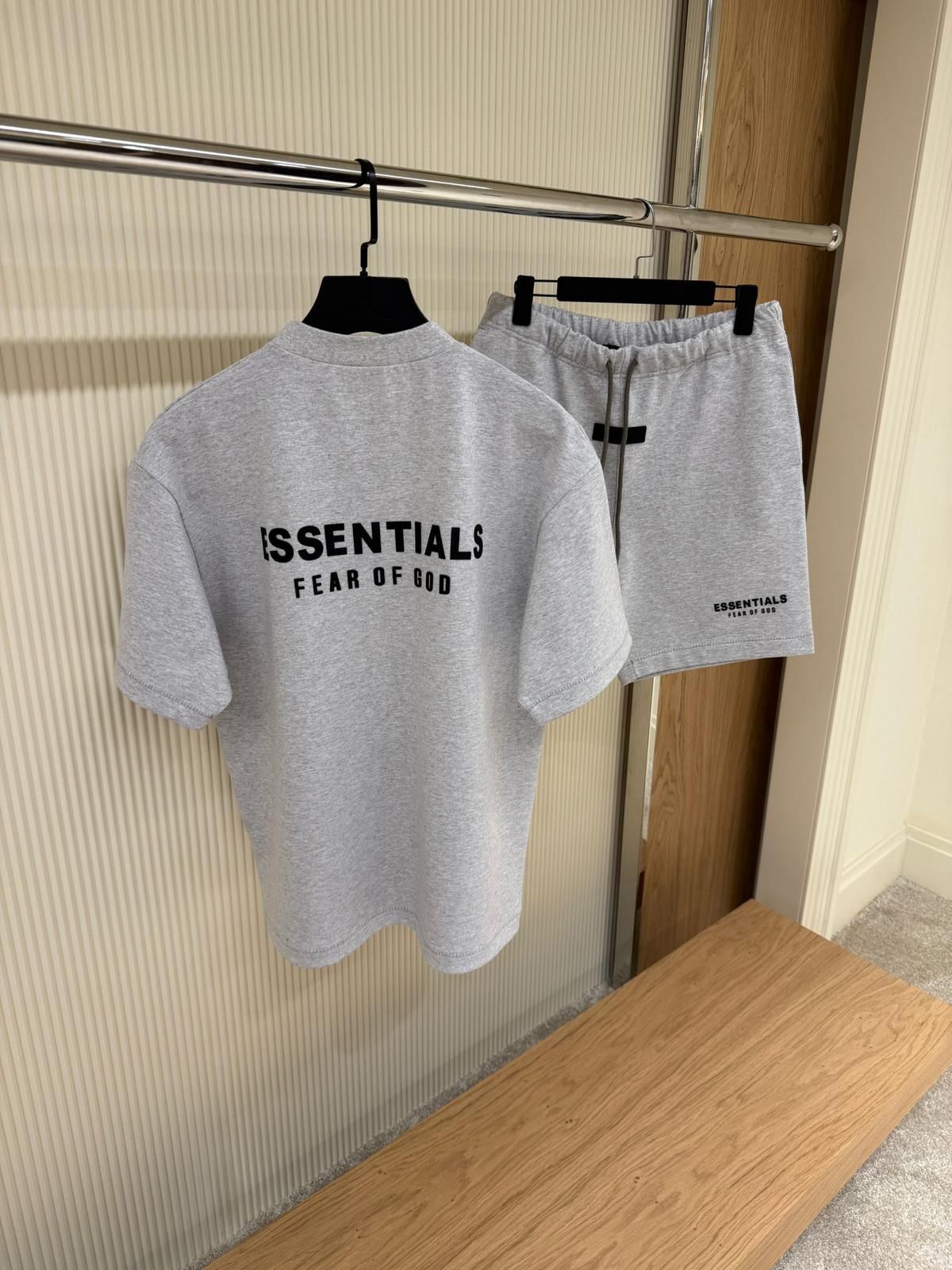 Set Essentials