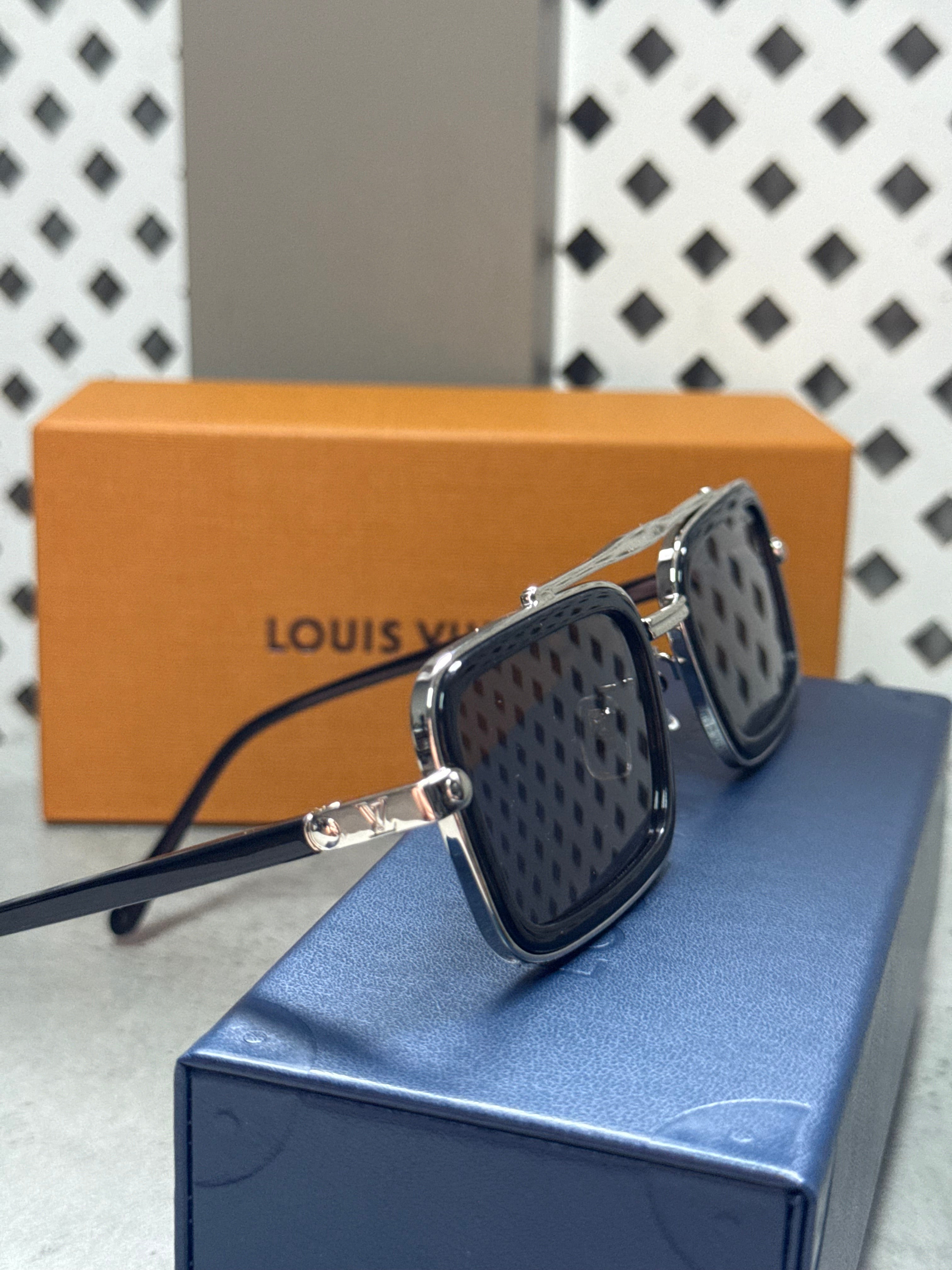 Ochelari Lv