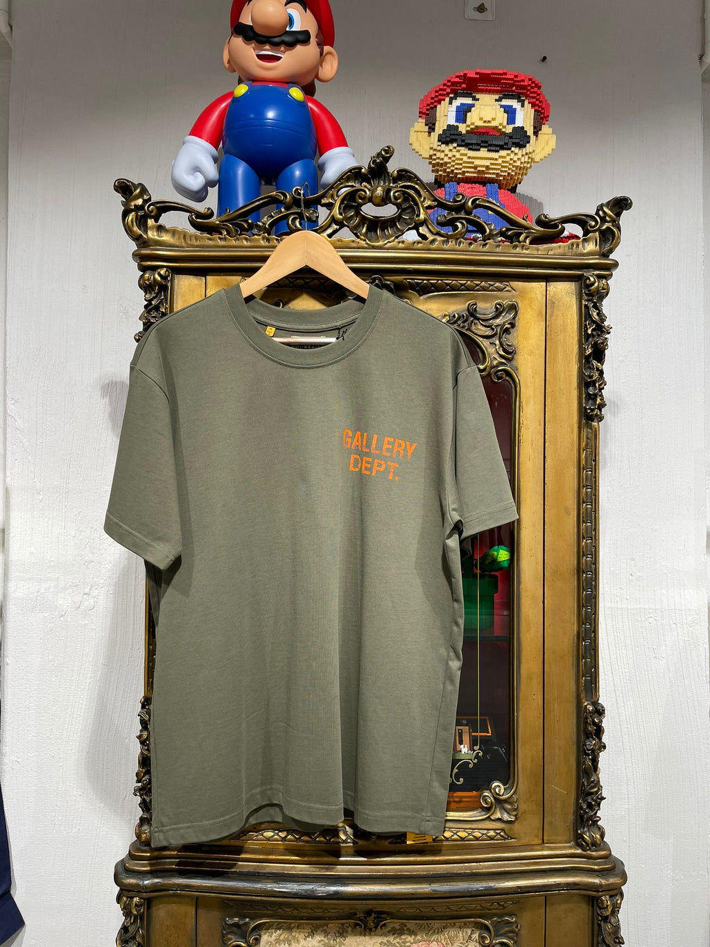 Tricou Gallery D.