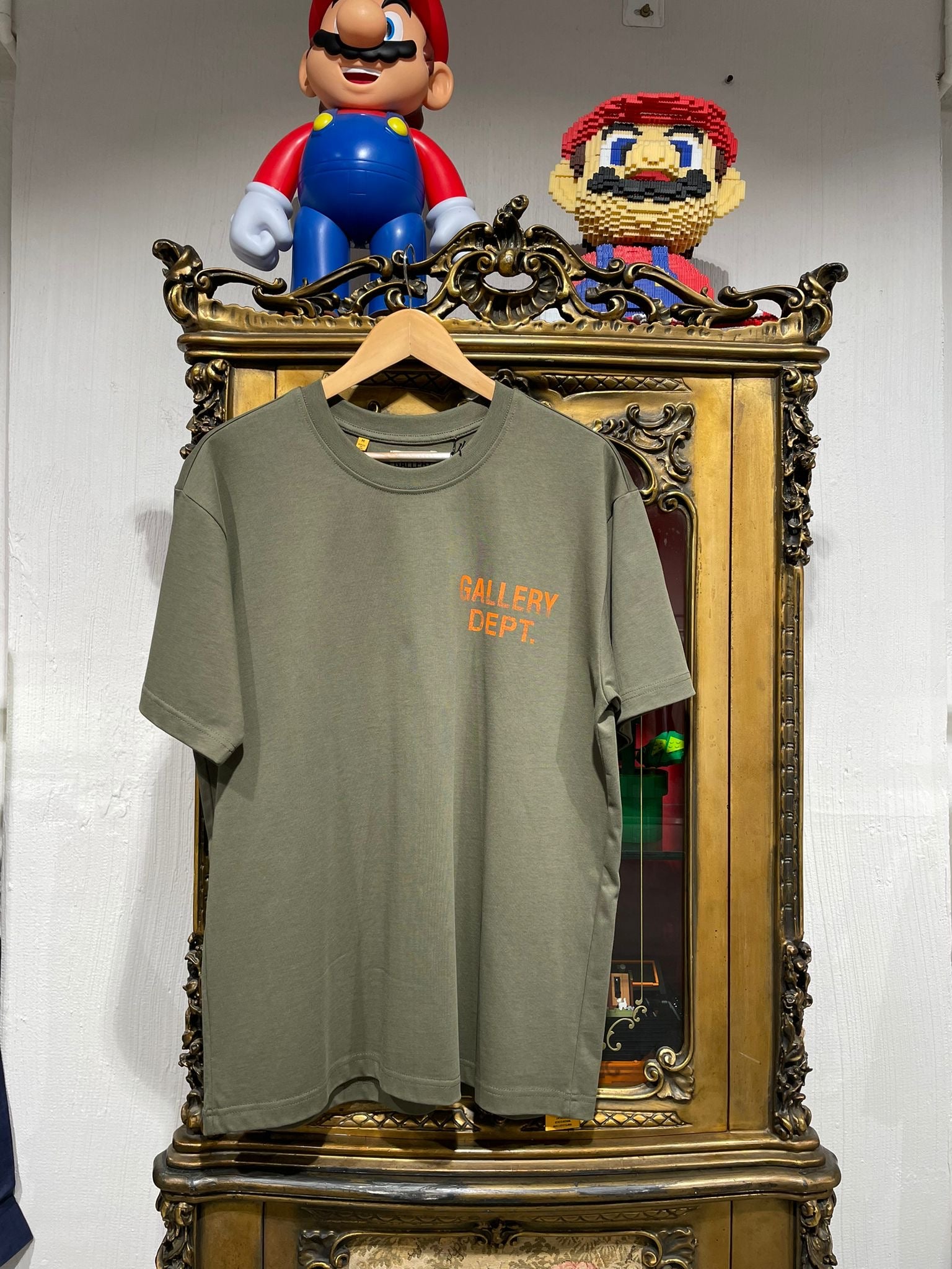 Tricou Gallery D.