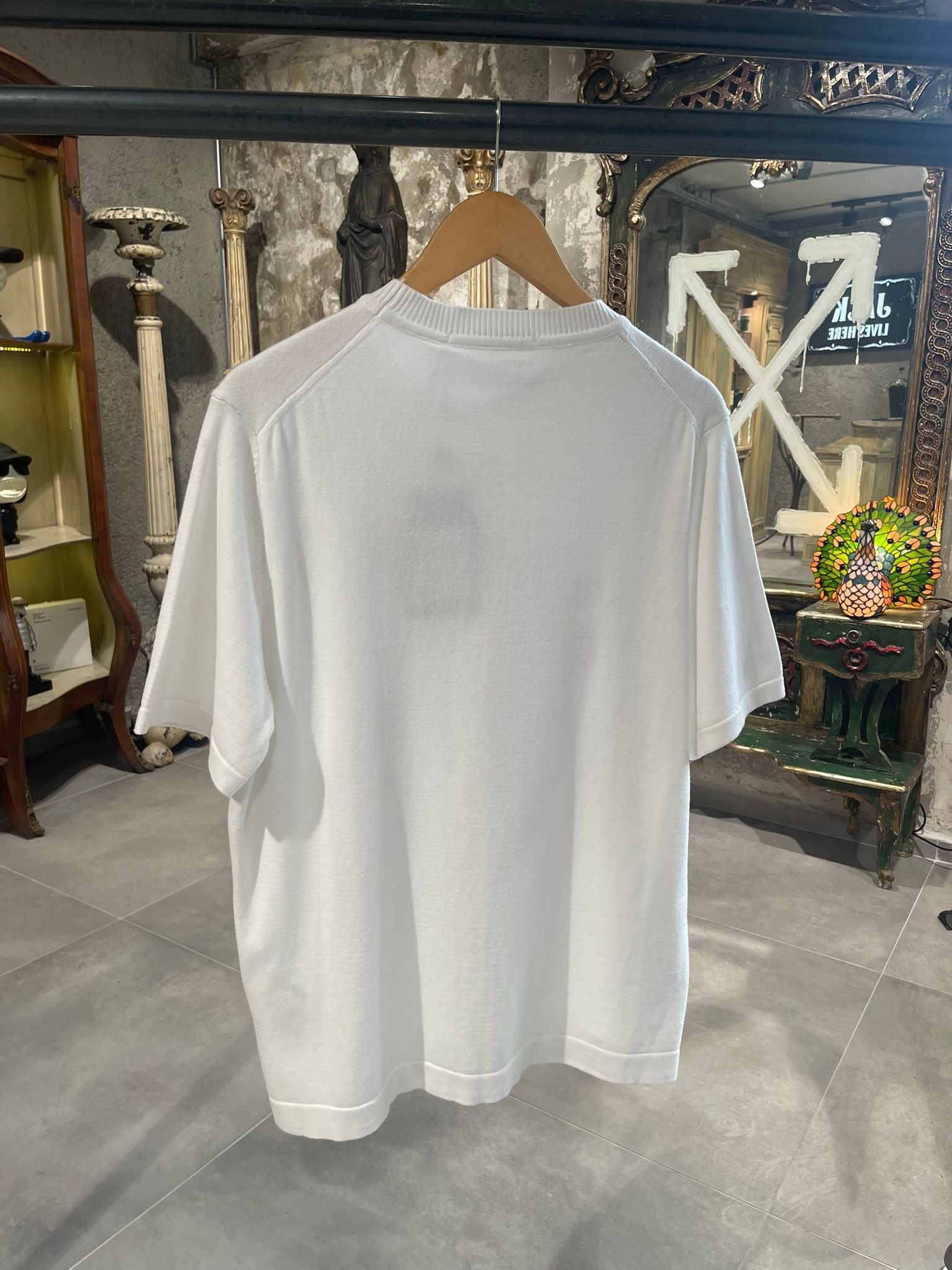 Tricou Lv