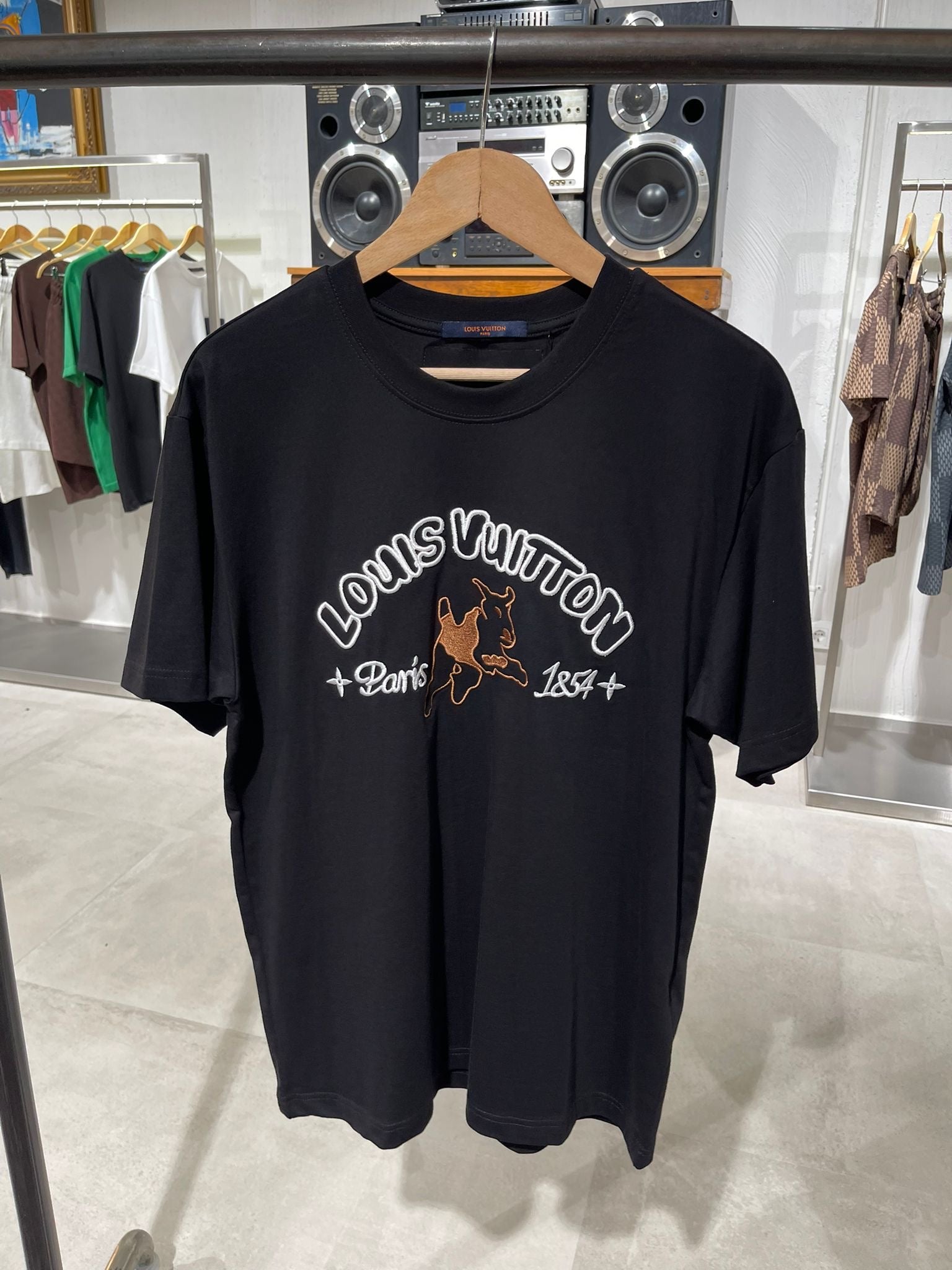 Tricou Lv