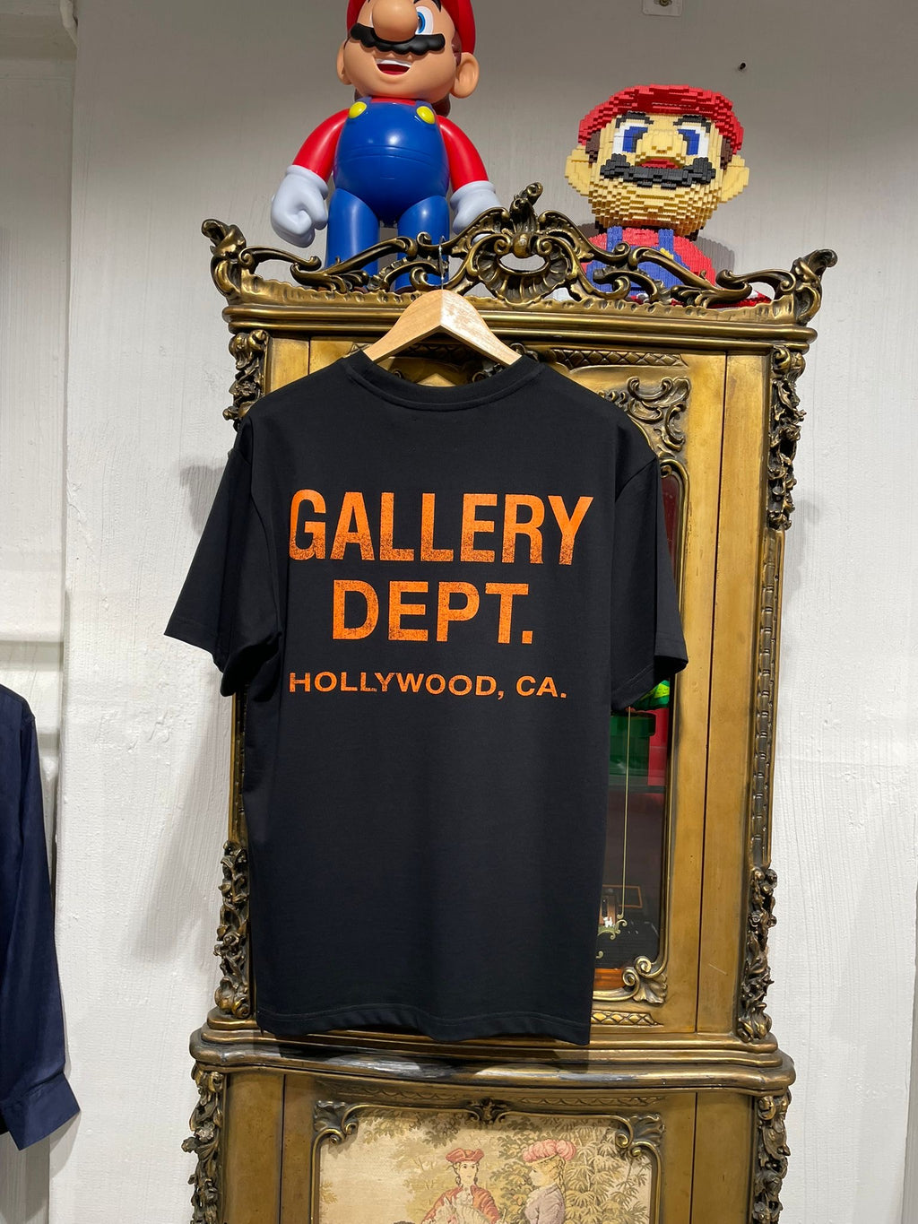 Tricou Gallery D.