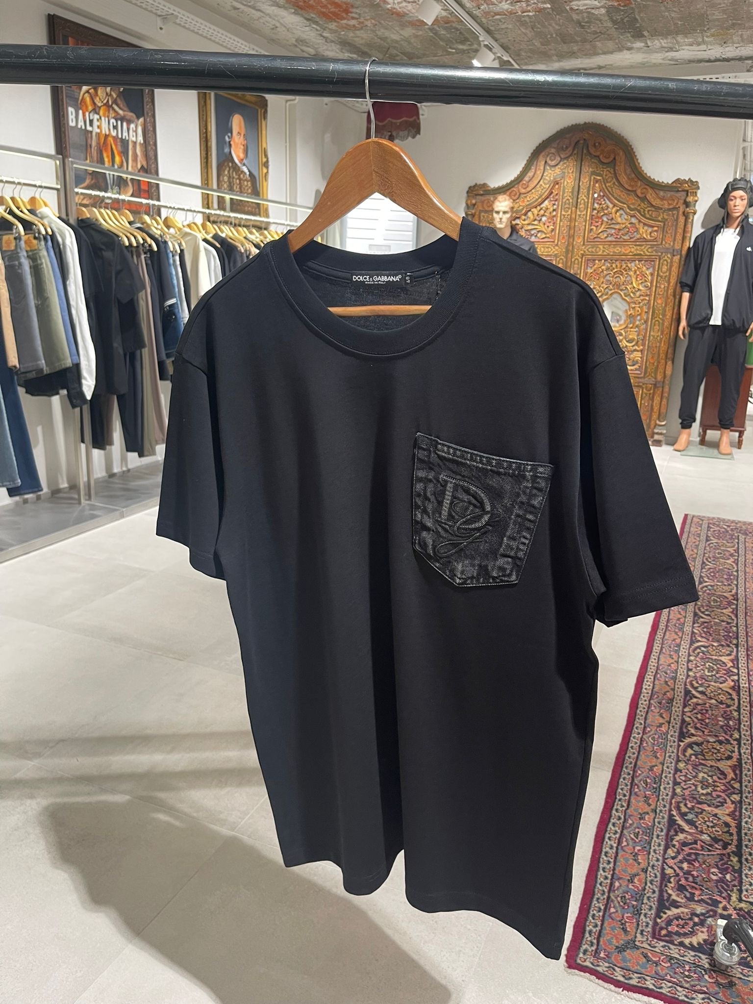 Tricou DG