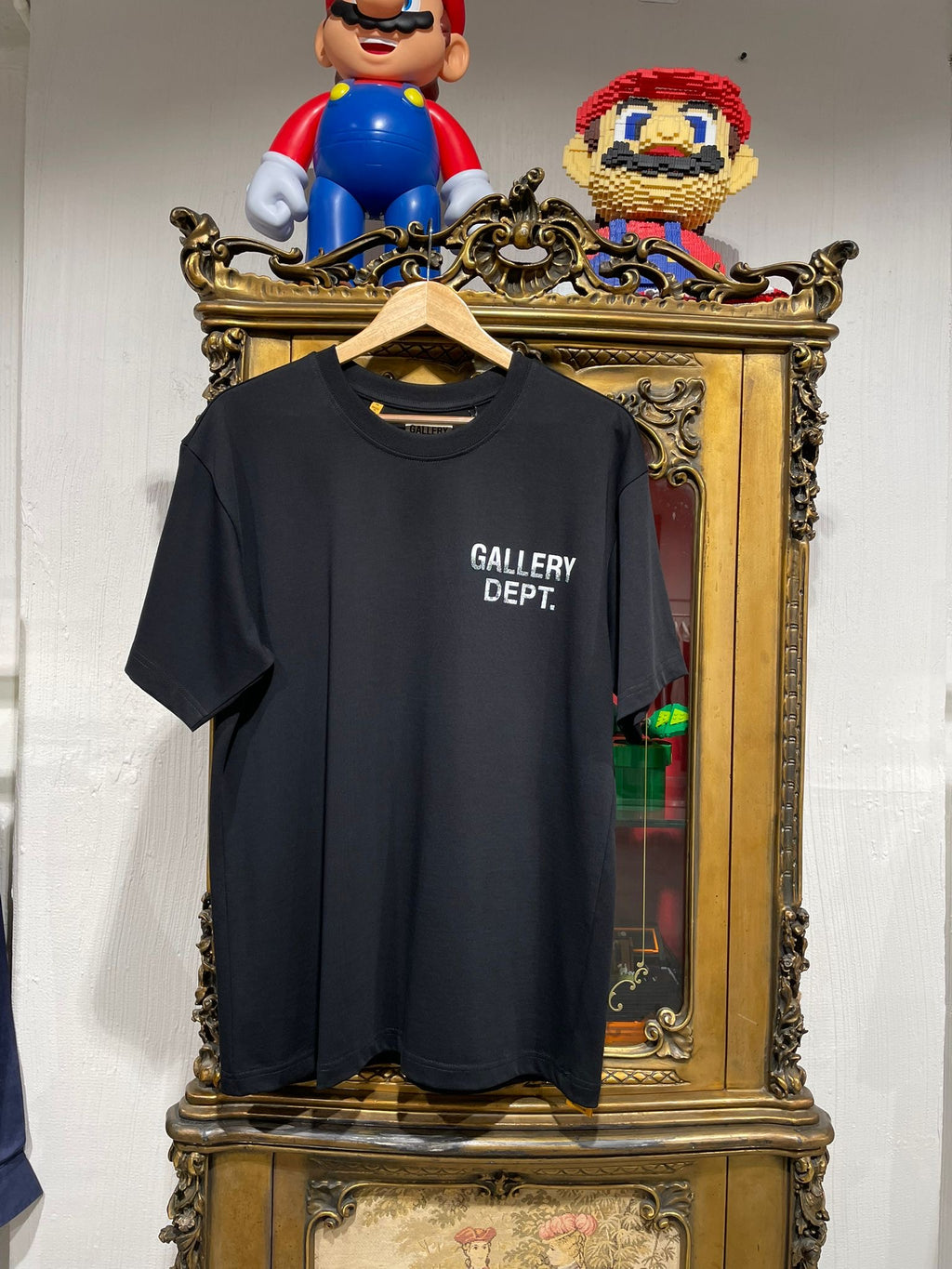 Tricou Gallery D.