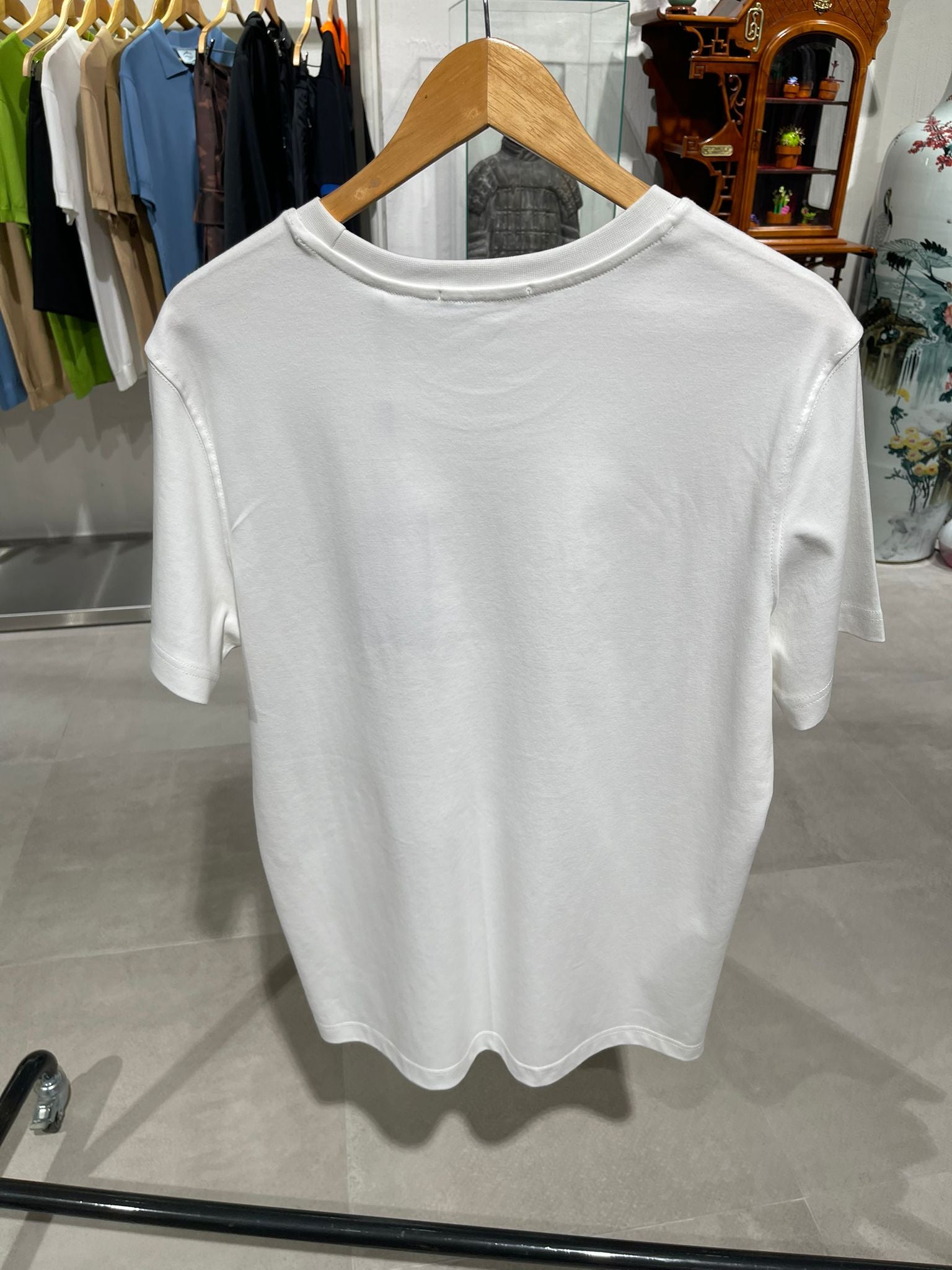 Tricou DG