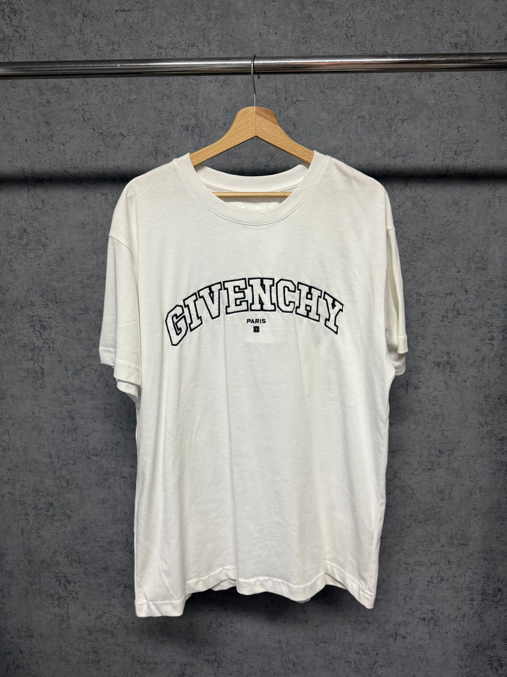 Tricou Giv€nvhy