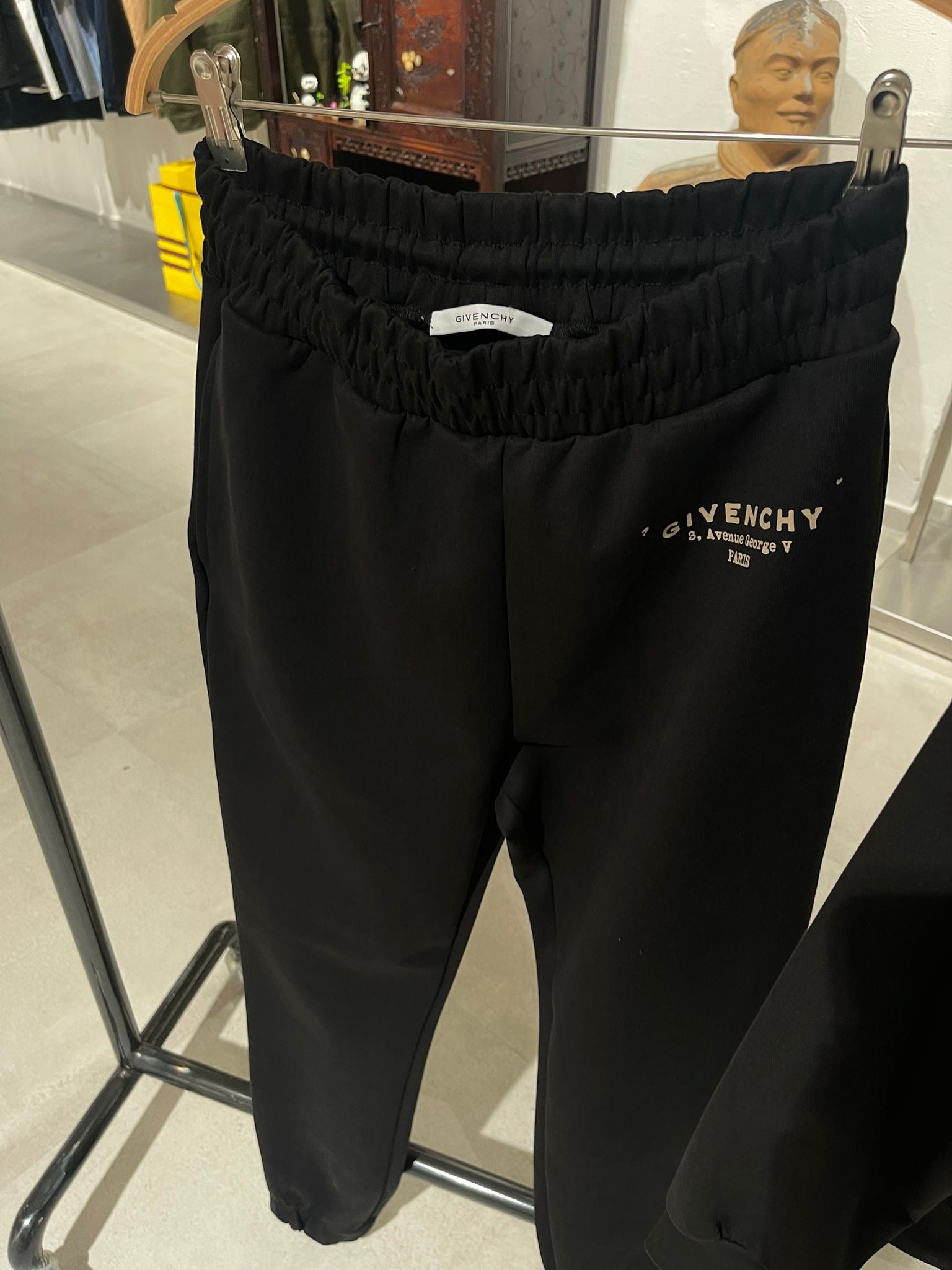 Trening Giv€nchy