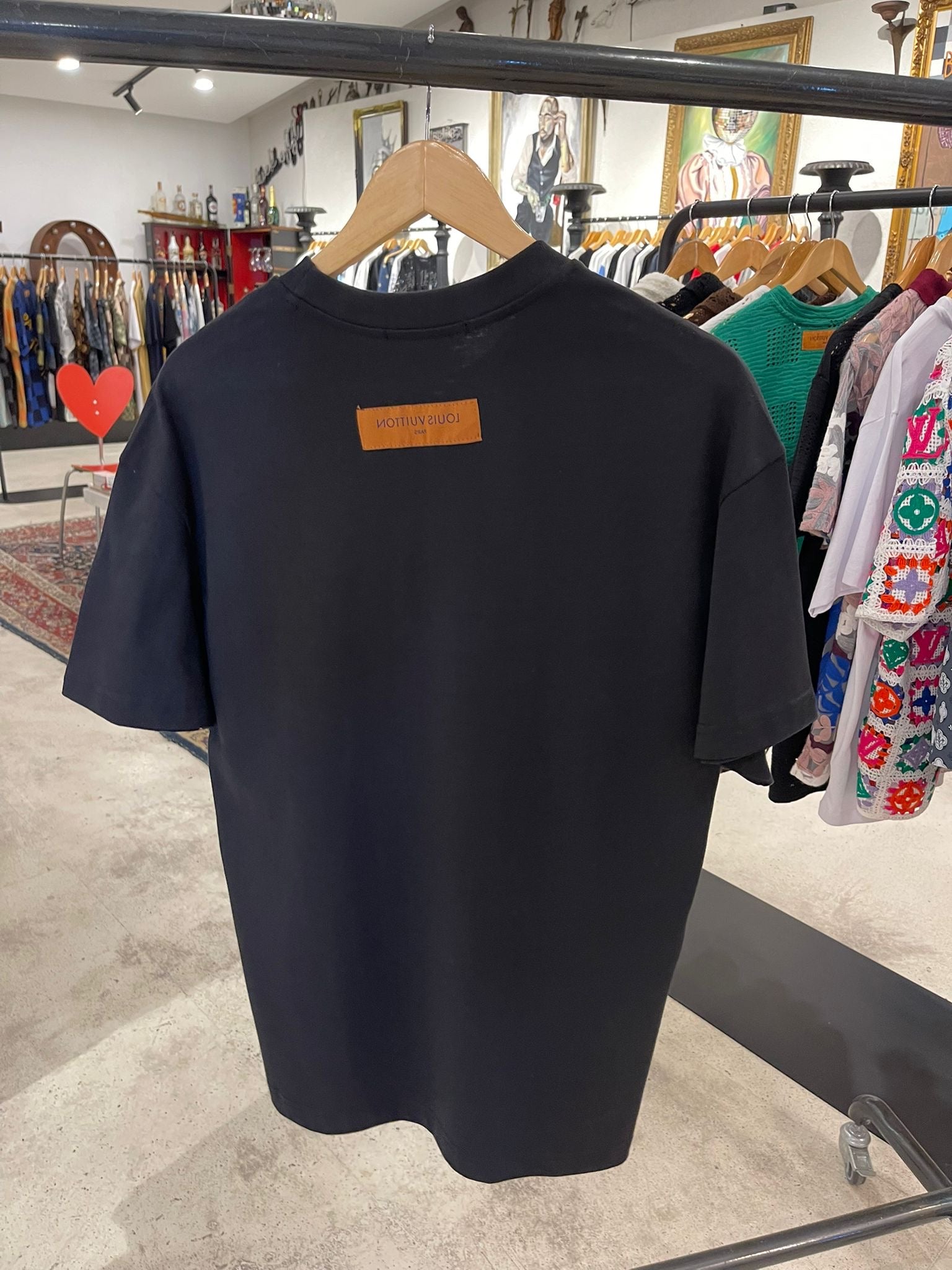 Tricou Lv