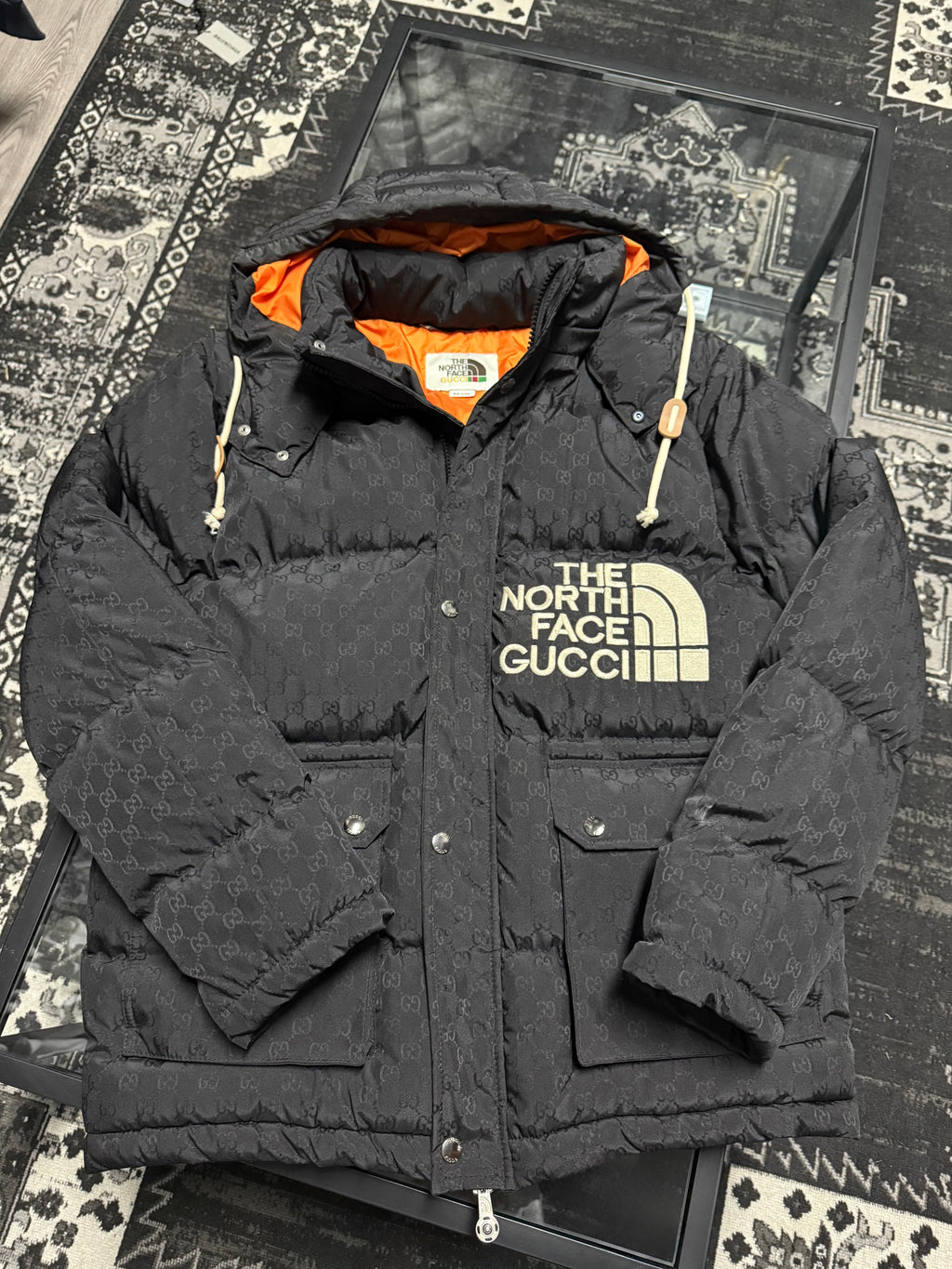 Geaca GGxTNF