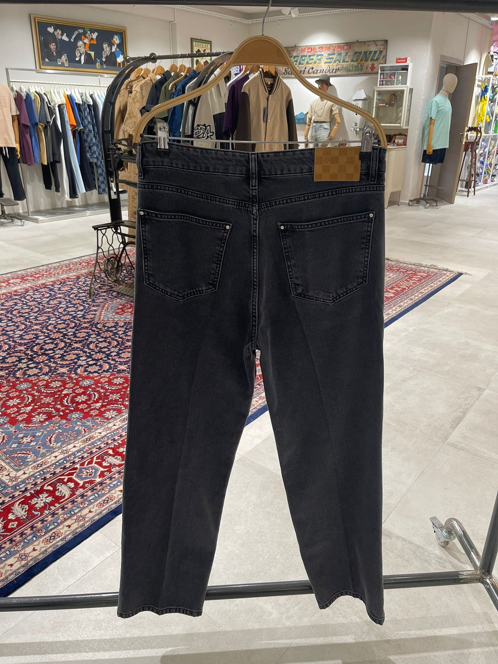 Blugi Lv