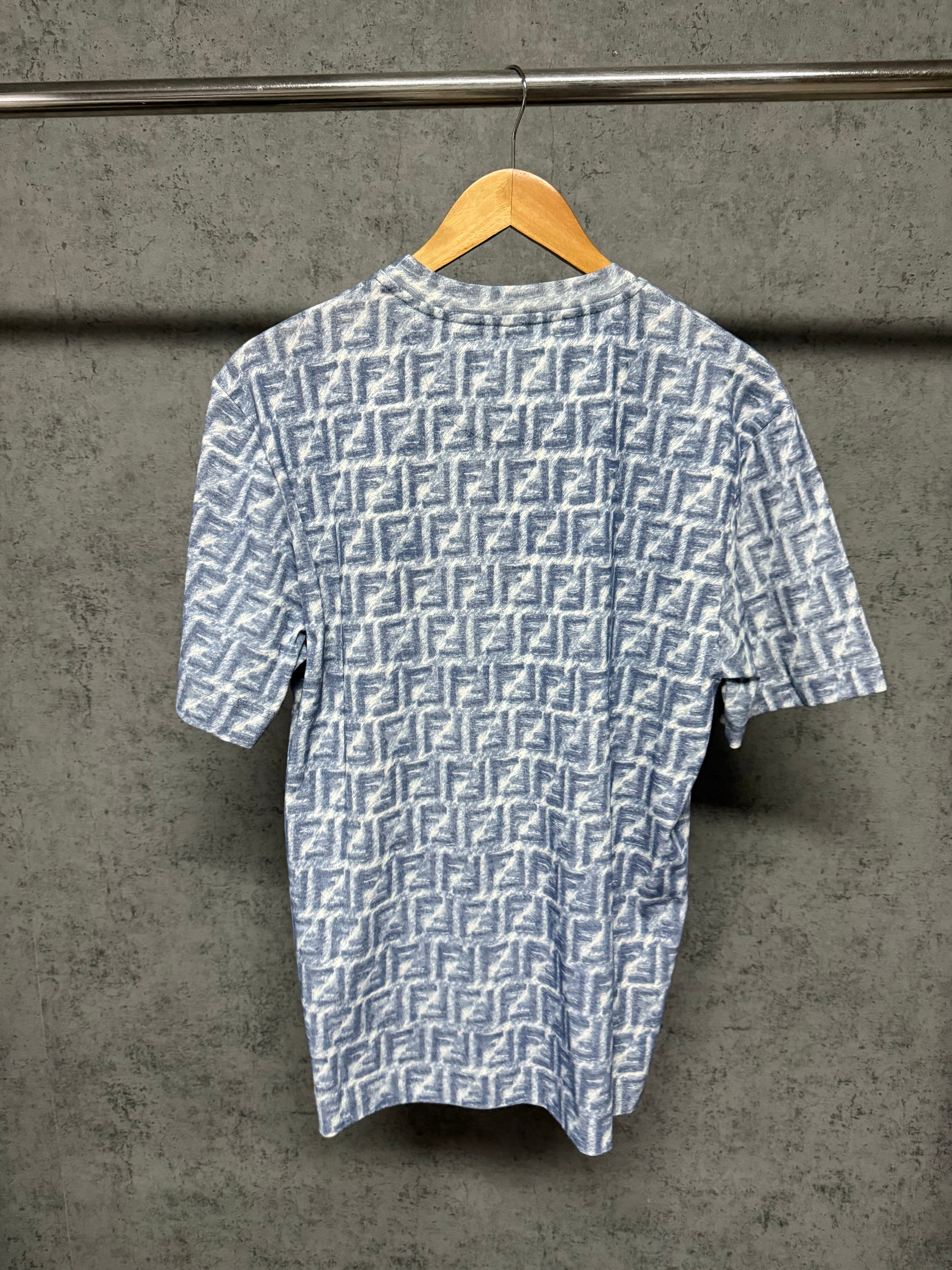 Tricou F€ndi