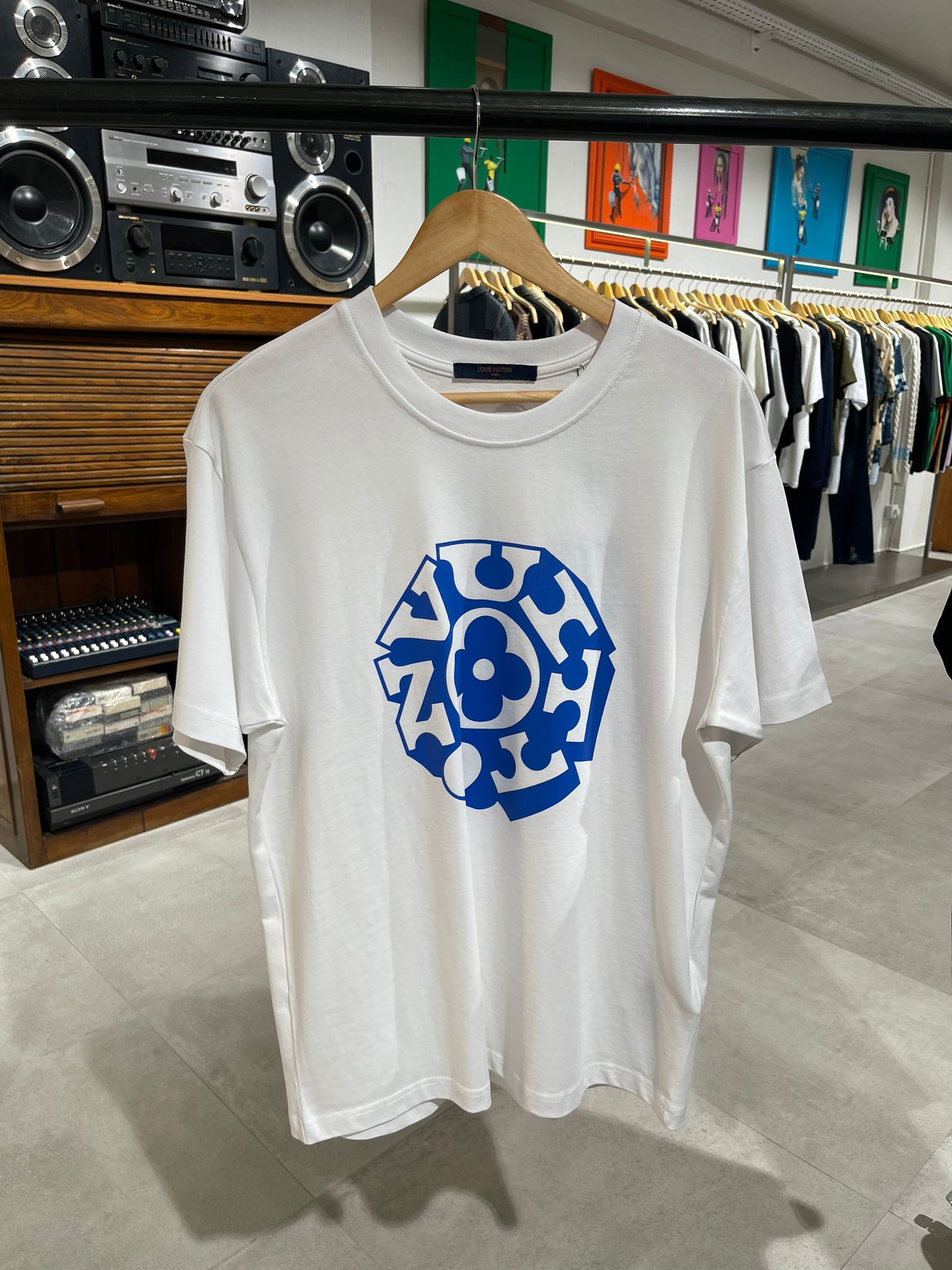 Tricou Lv