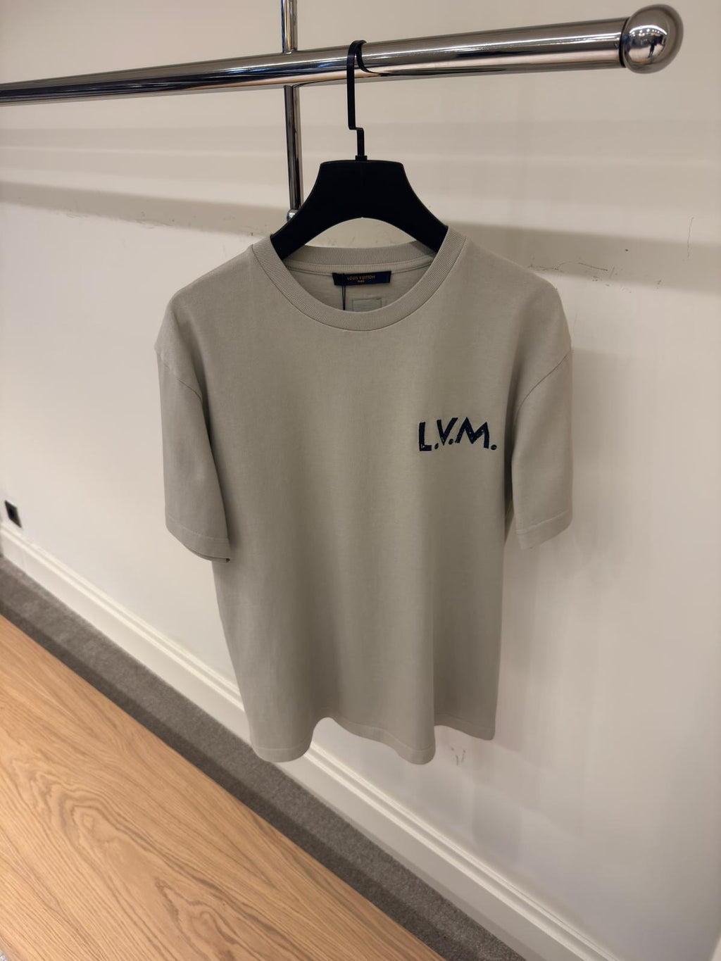 Tricou Lv