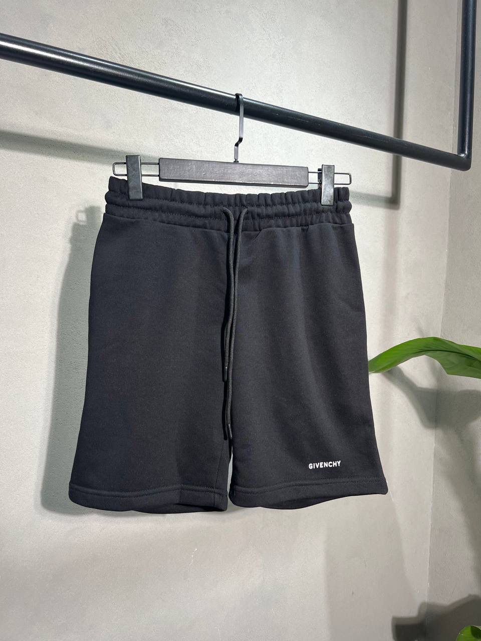 Pantaloni scurti Giv€nchy