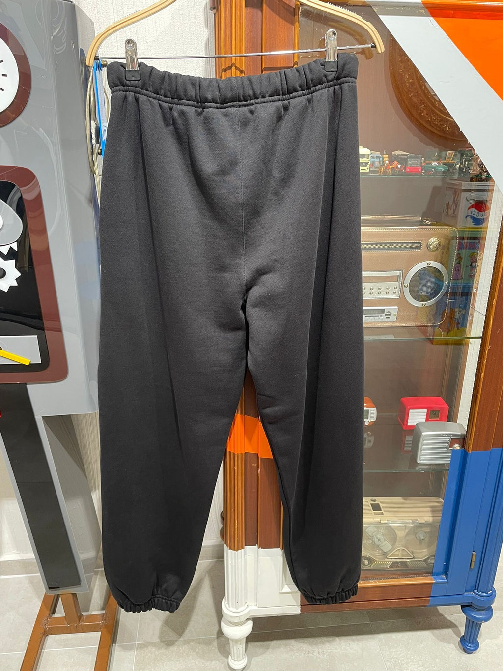 Pantaloni Essentials