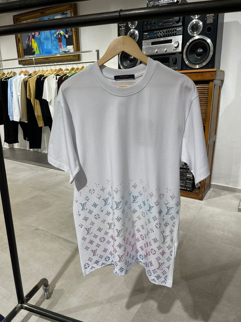 Tricou Lv