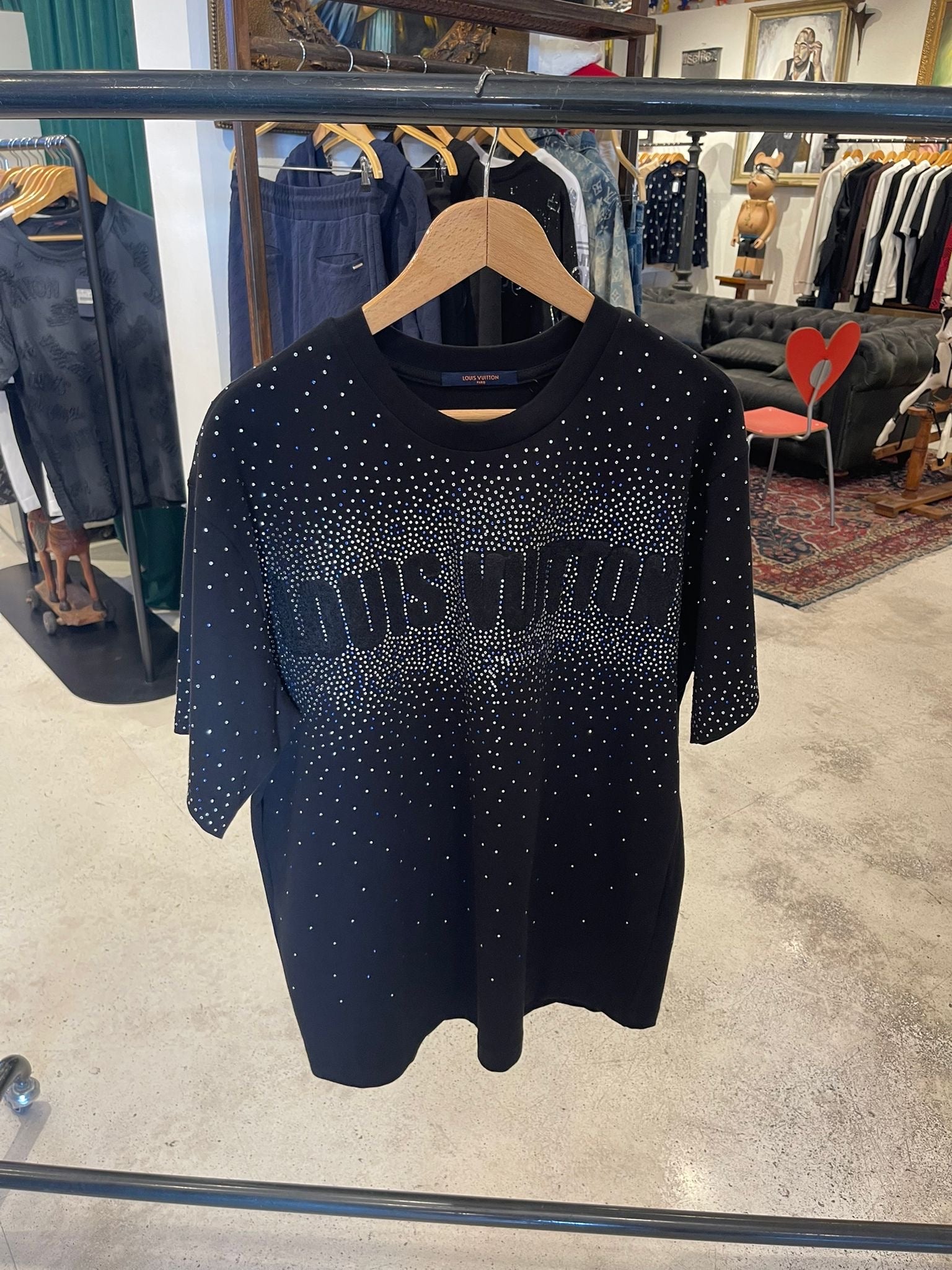 Tricou Lv
