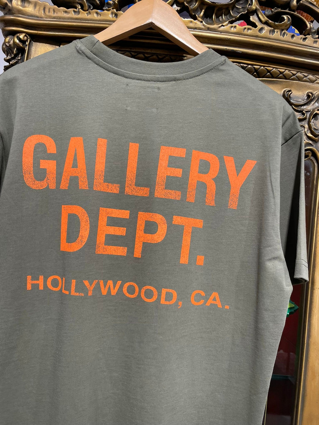 Tricou Gallery D.