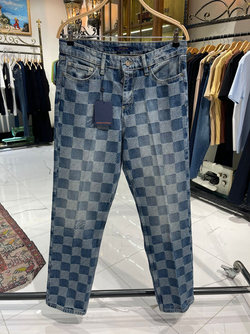 Blugi Lv