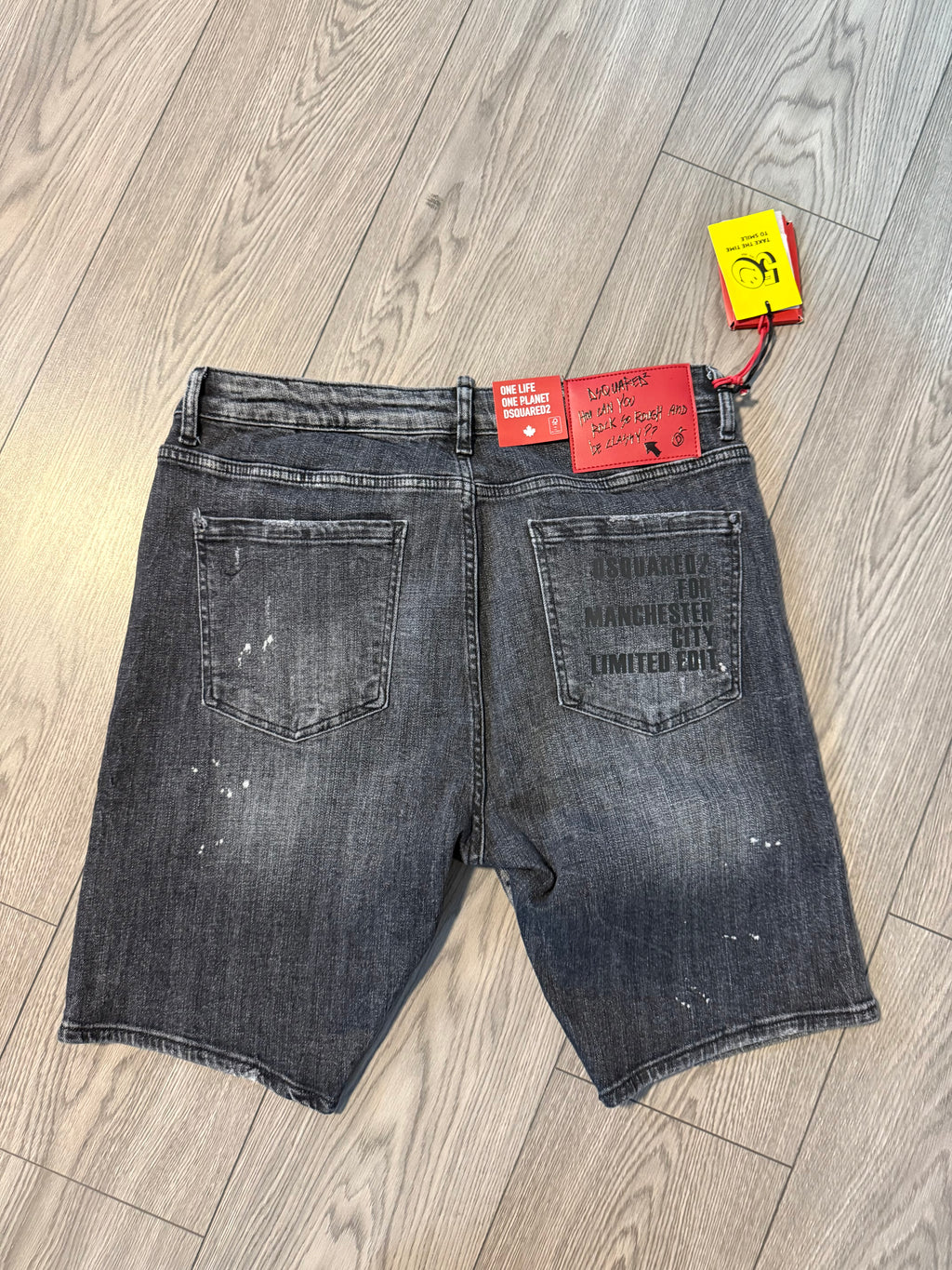 Blugi scurti Dsq2
