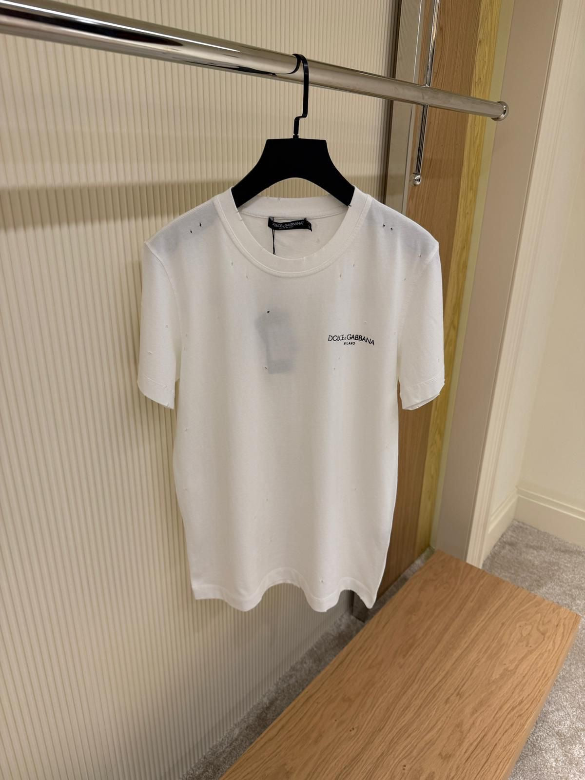 Tricou DG