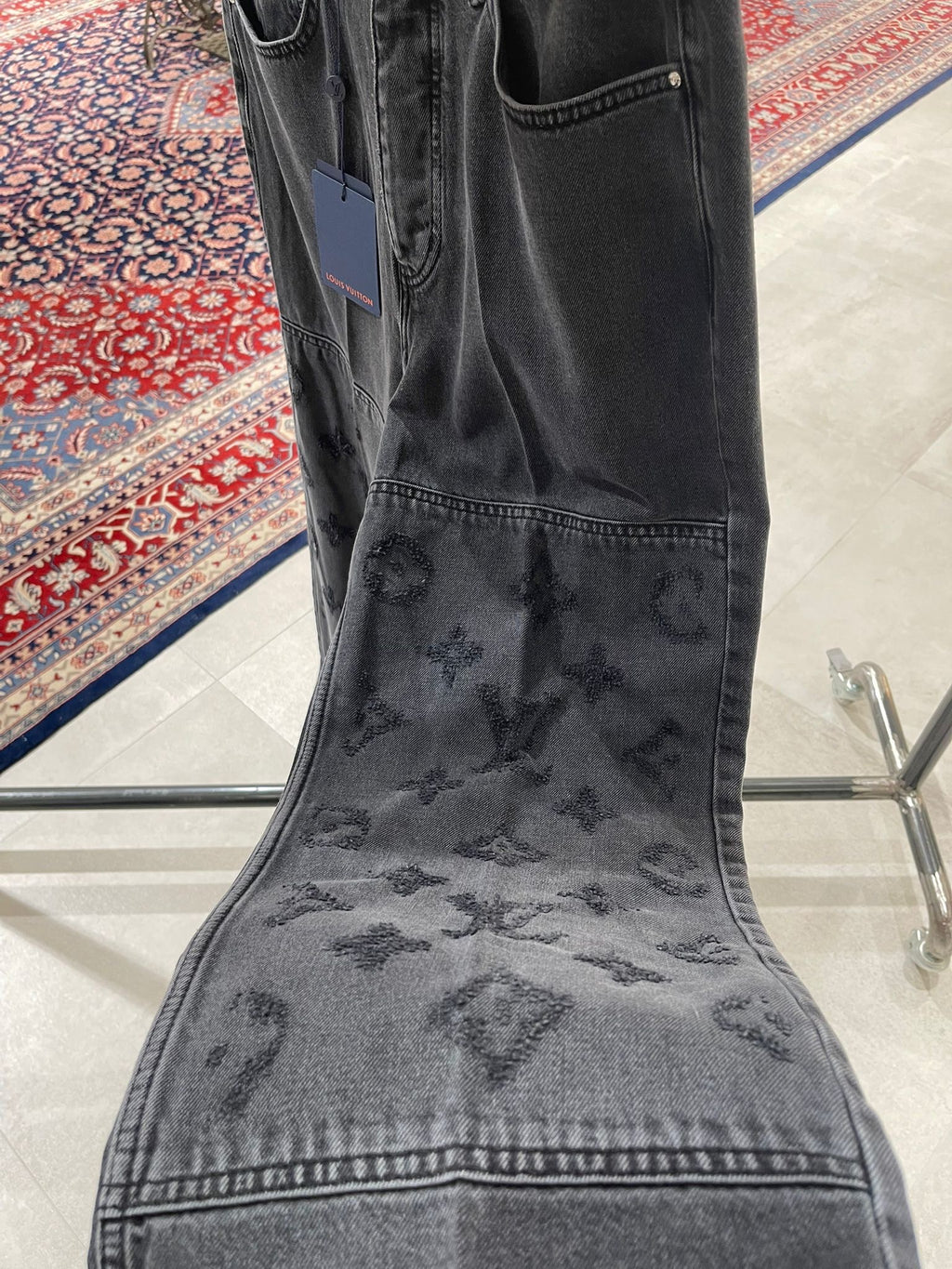 Blugi Lv