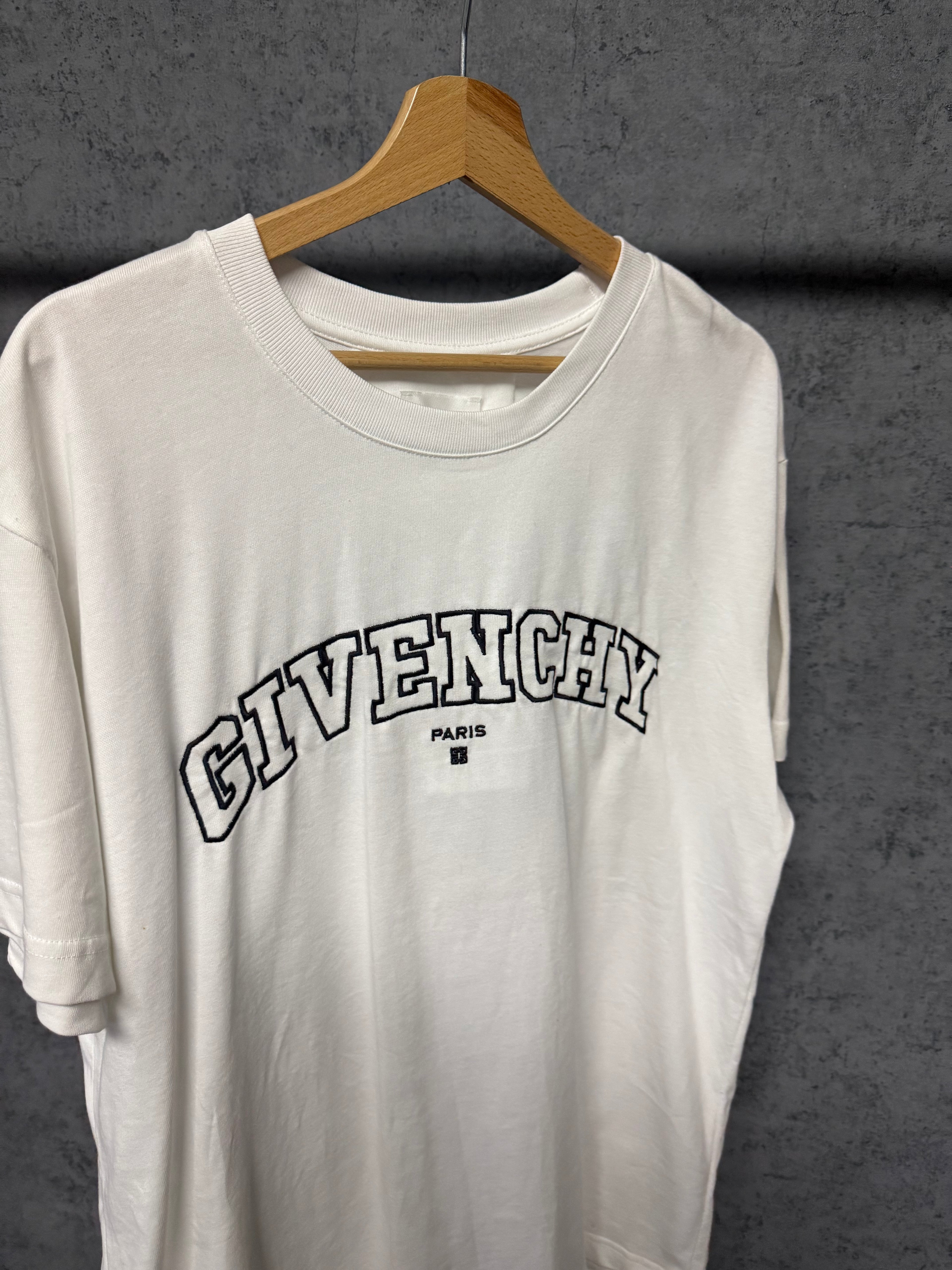 Tricou Giv€nvhy