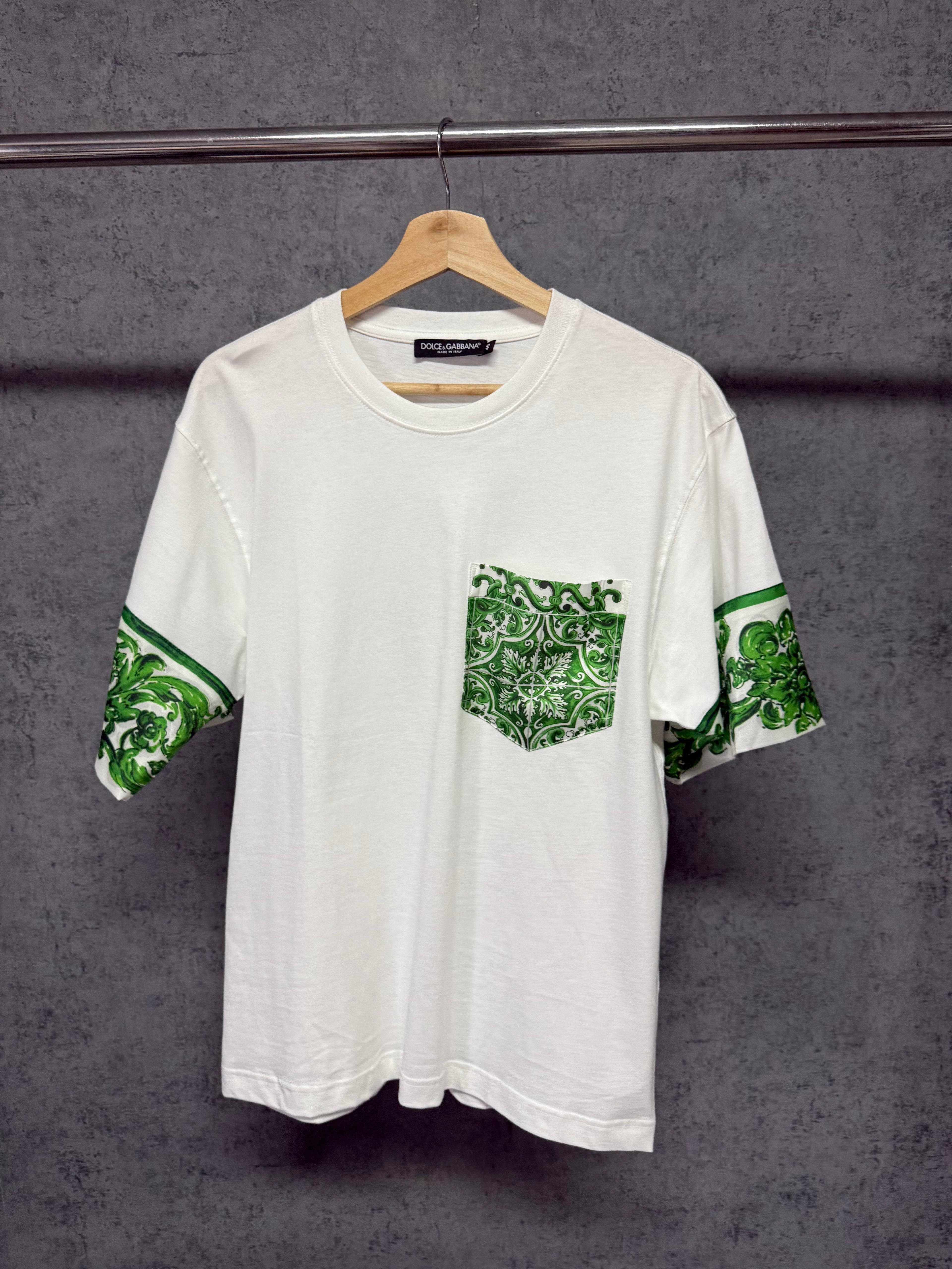 Tricou DG