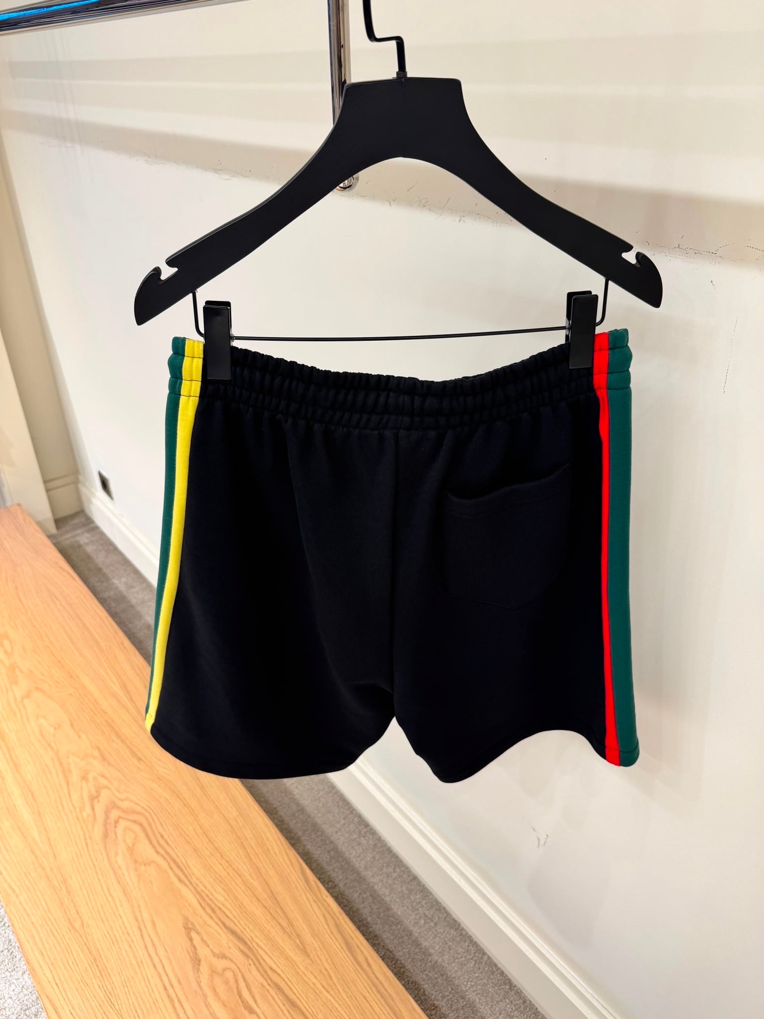 Pantaloni scurti Casa B