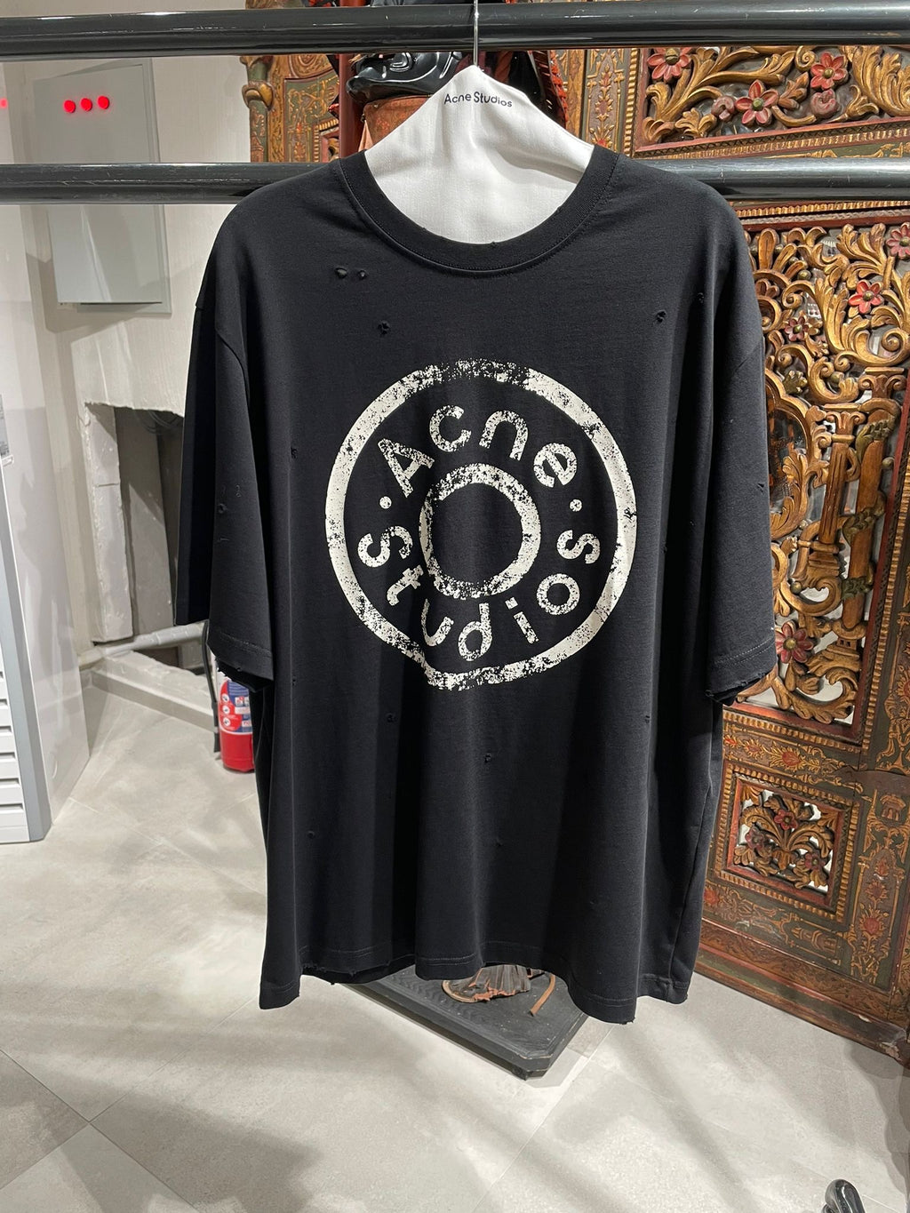 Tricou Acne