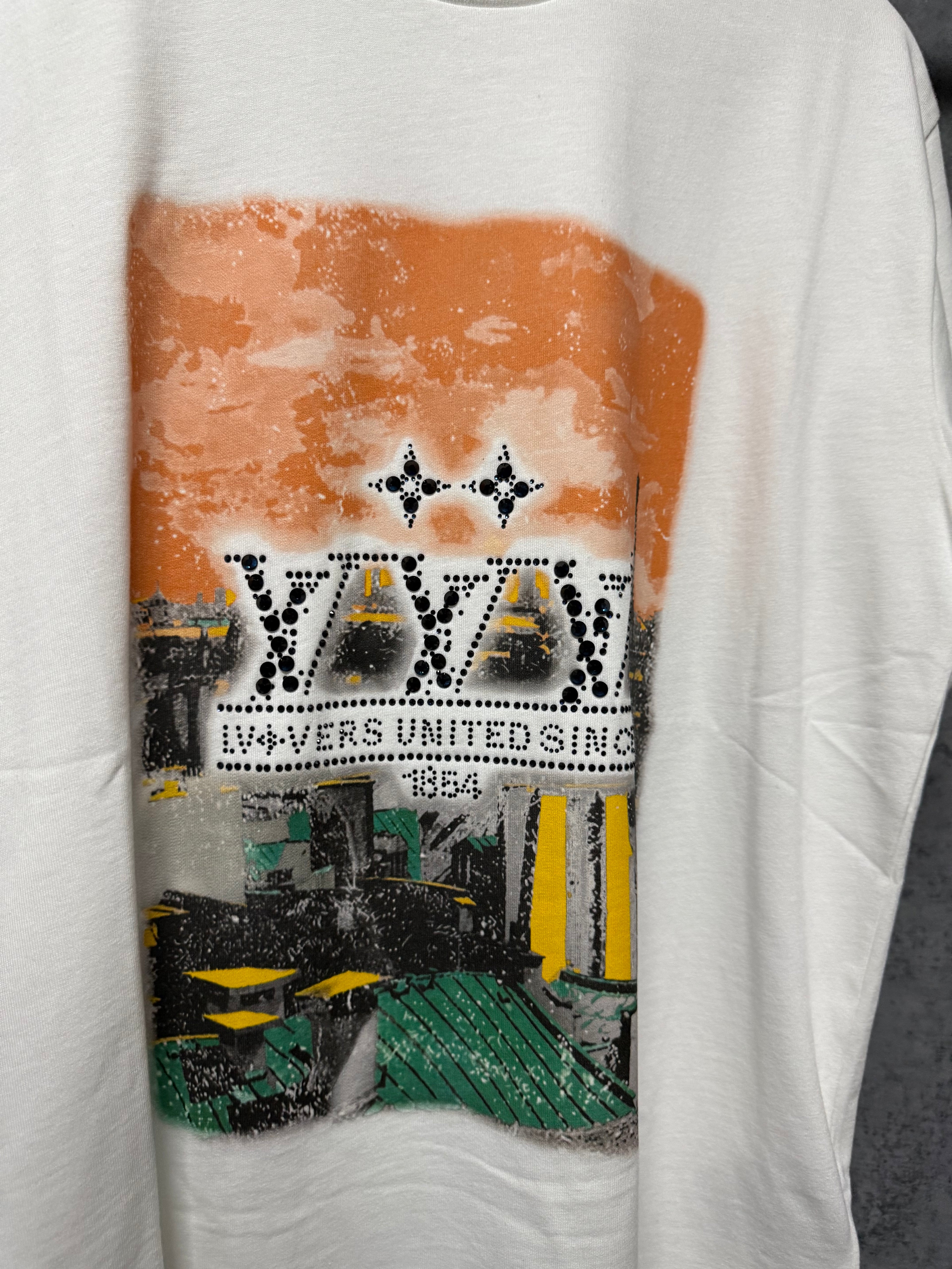 Tricou Lv