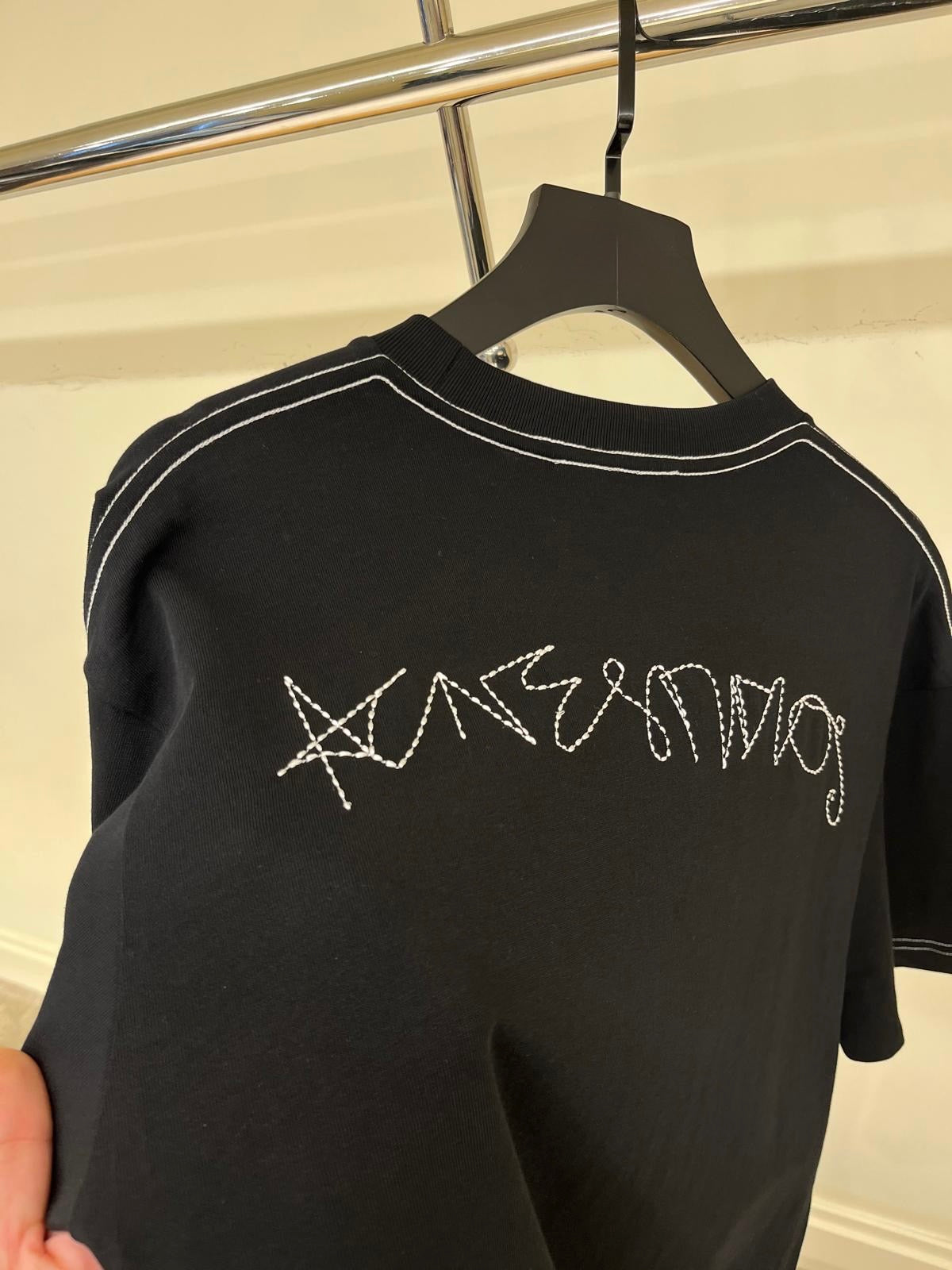 Tricou Acne