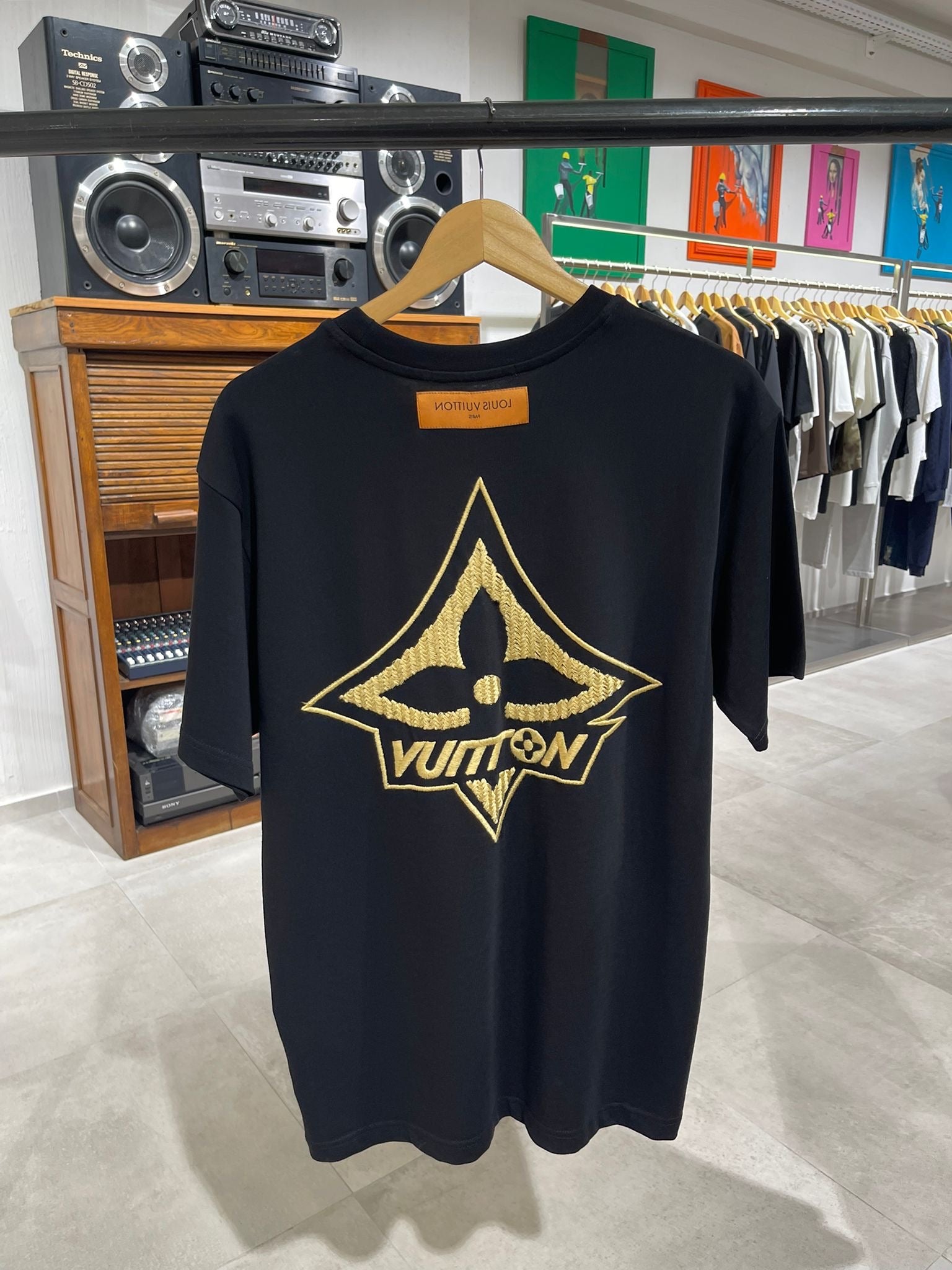 Tricou Lv