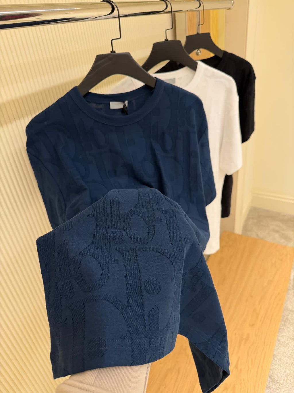 Tricou D!or
