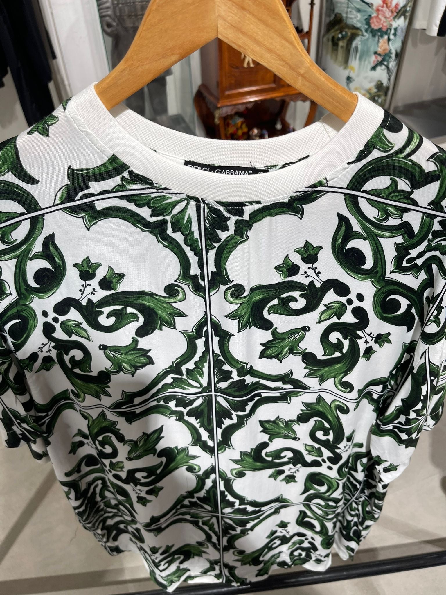 Tricou DG