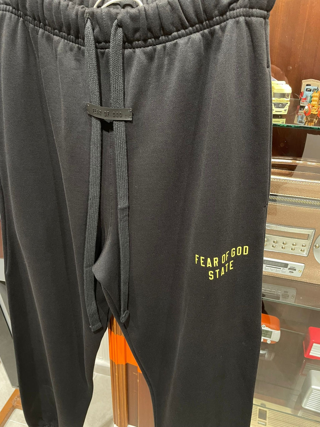 Pantaloni Essentials