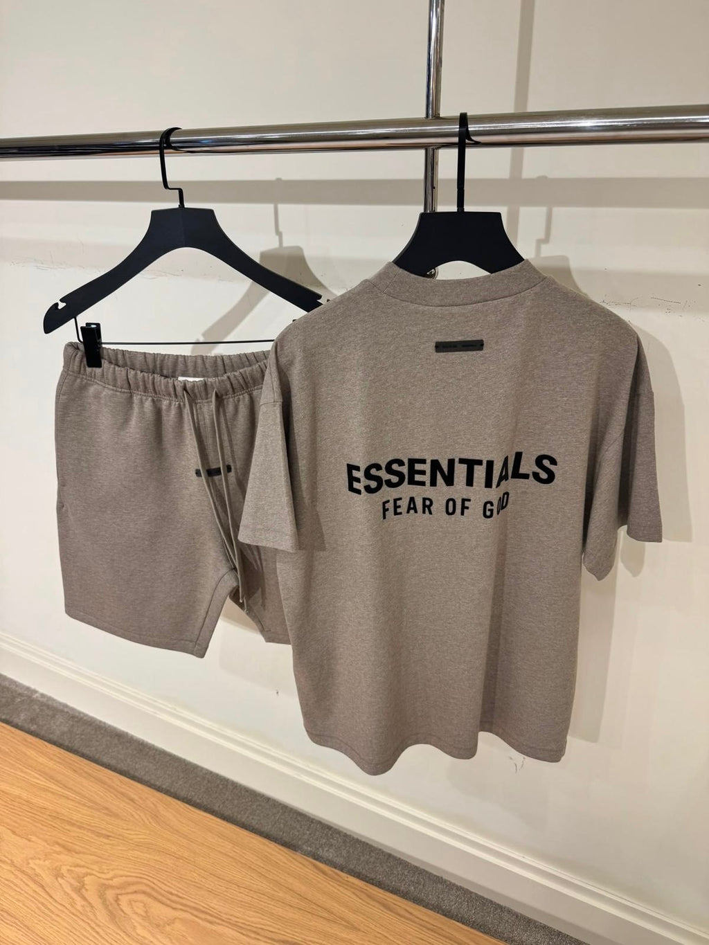 Set Essentials