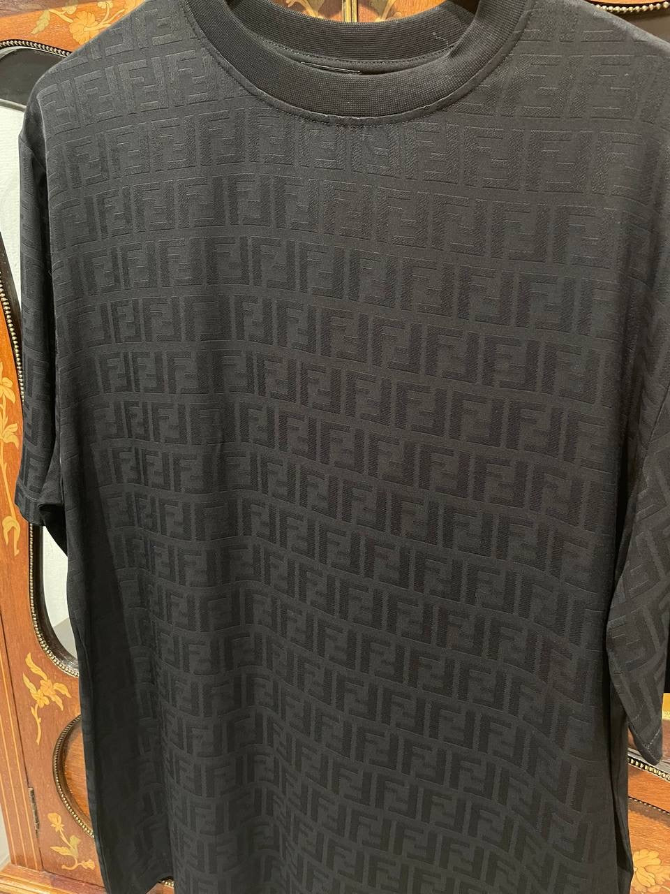 Tricou F€ndi