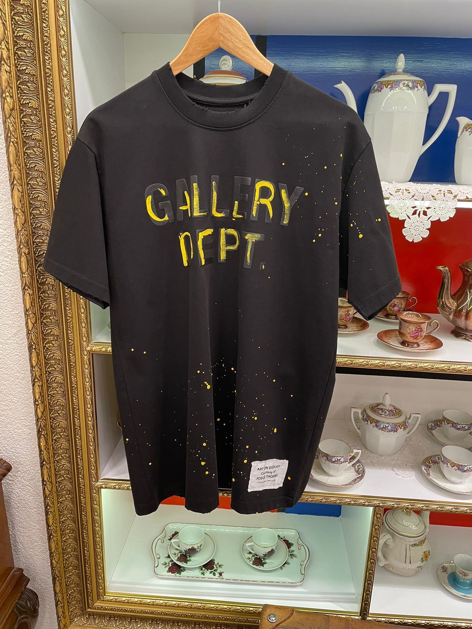 Tricou Gallery D€pt